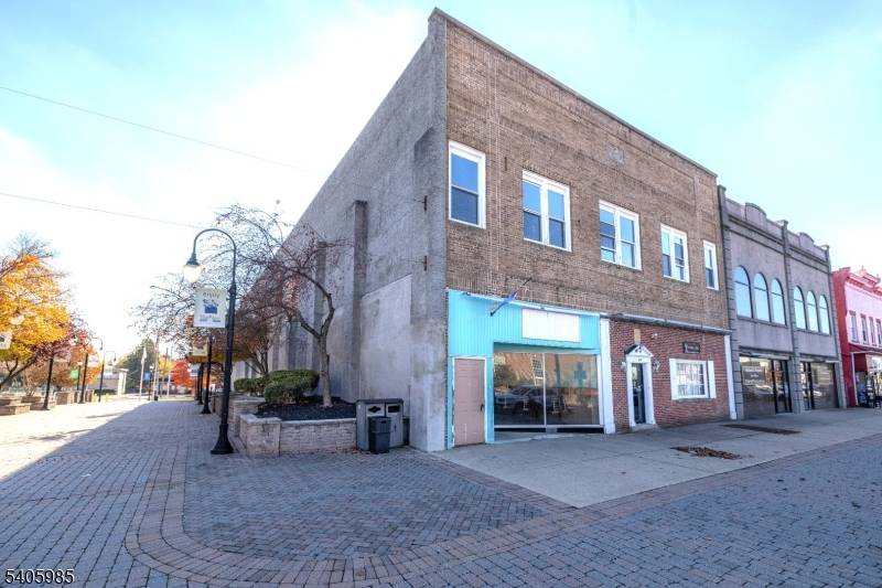 Vineland City, NJ 08360,729 E Landis Ave