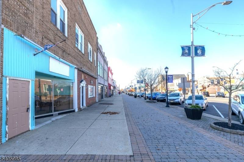 Vineland City, NJ 08360,729 E Landis Ave