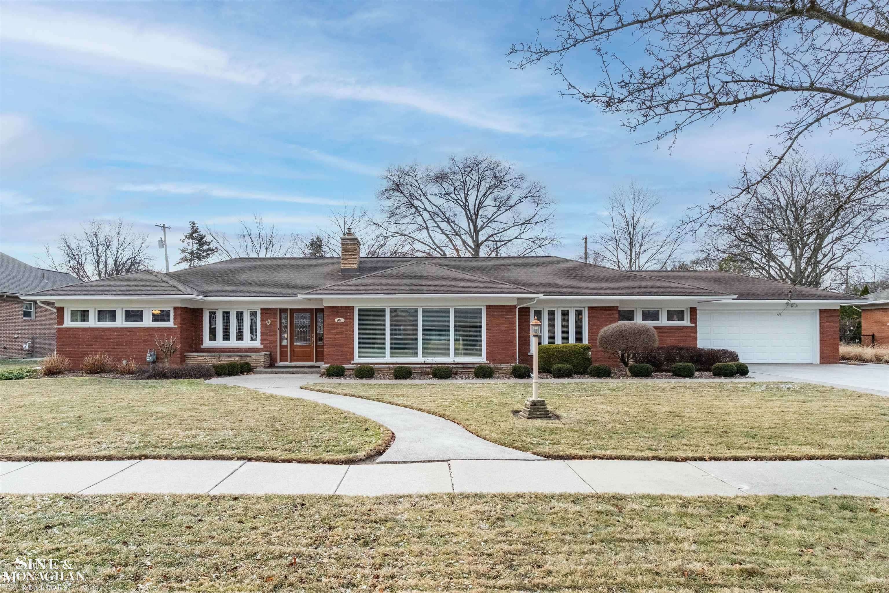 Grosse Pointe Woods, MI 48236,991 S Renaud RD