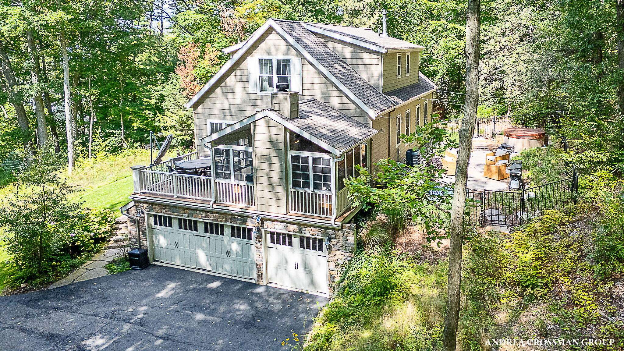 West Olive, MI 49460,8863 Lakeshore DR