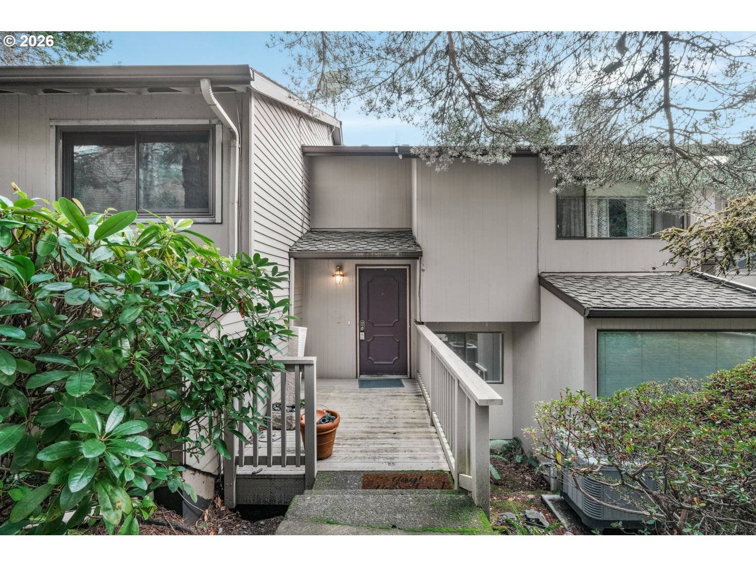 Lake Oswego, OR 97035,3101 MCNARY PKWY #11