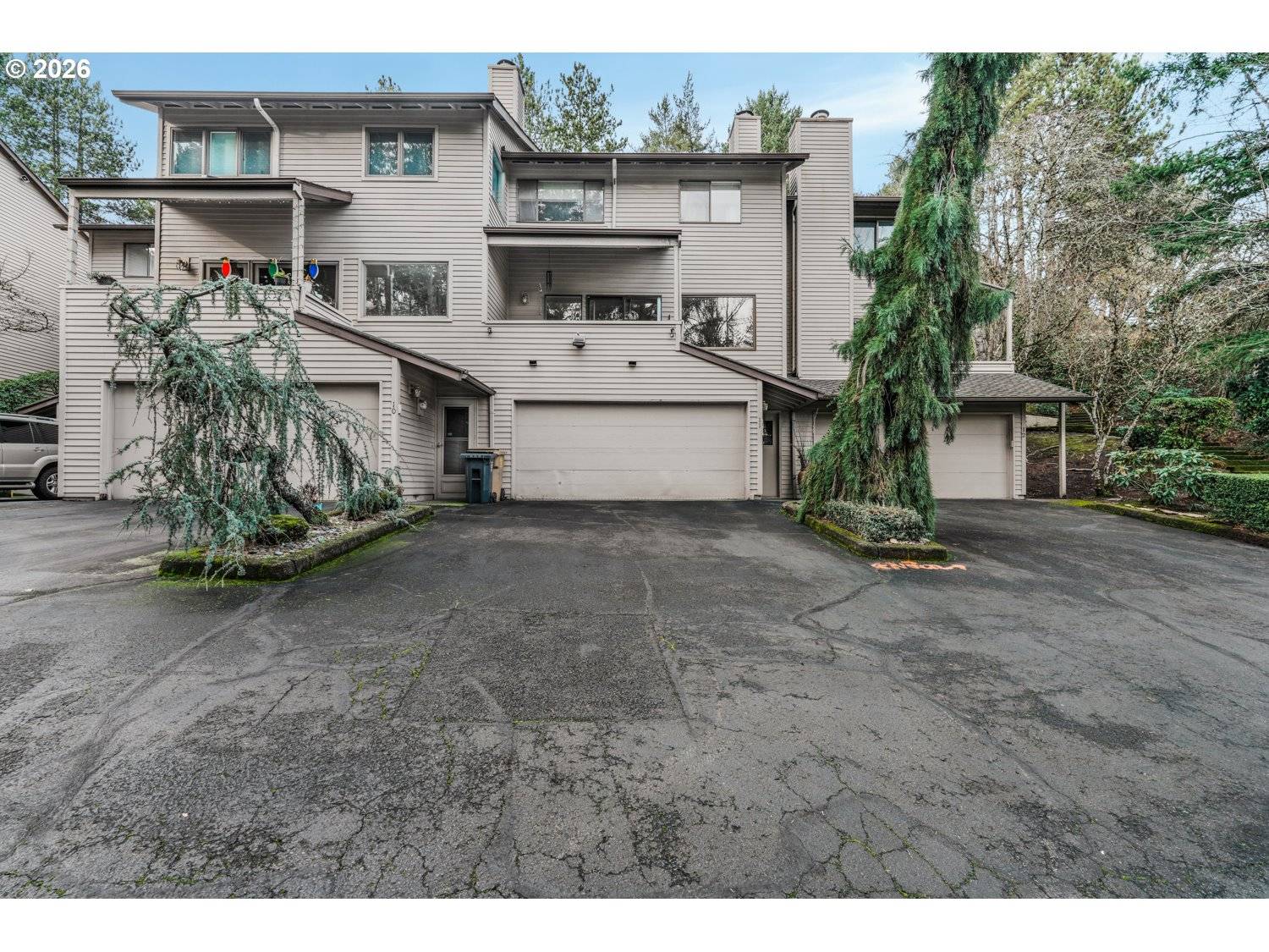 Lake Oswego, OR 97035,3101 MCNARY PKWY #11