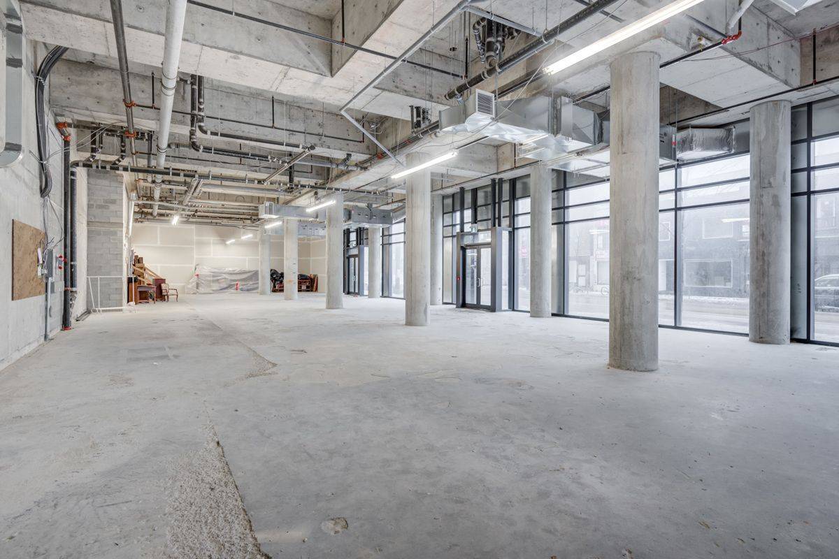 Toronto C01, ON M6J 1V5,856 Dundas ST W #1