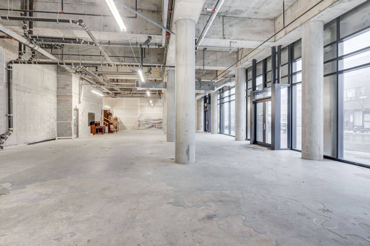 Toronto C01, ON M6J 1V5,856 Dundas ST W #1