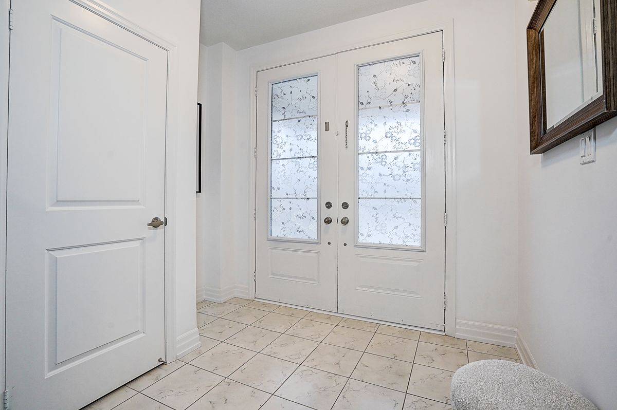 Whitby, ON L1P 0C2,11 Micklefield AVE