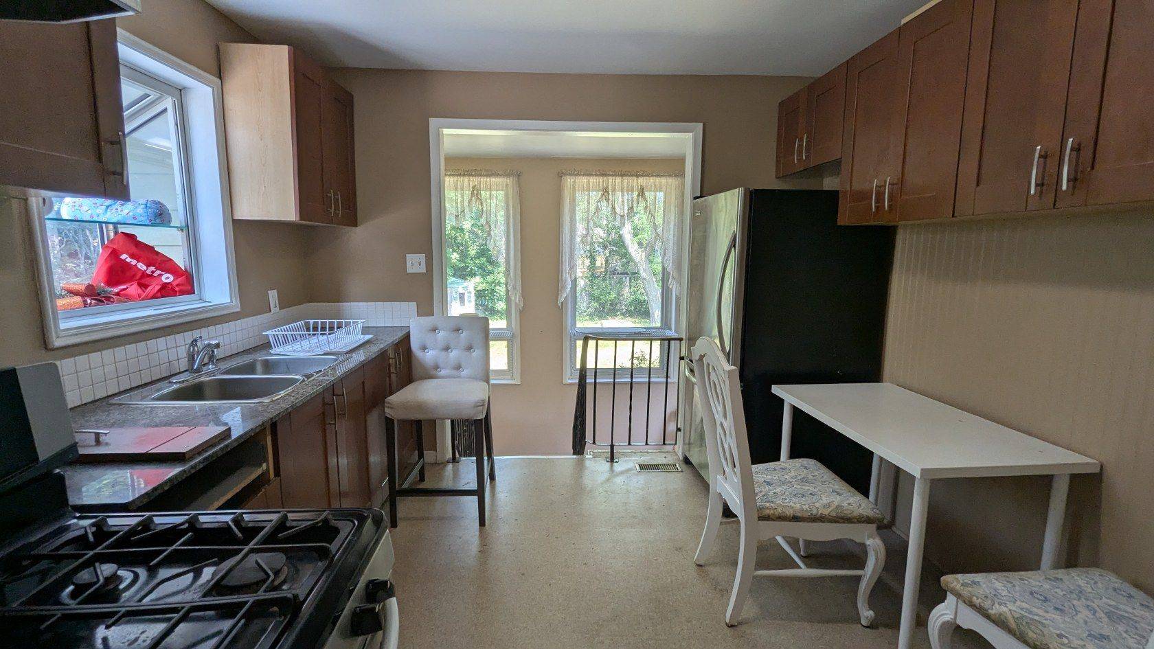 Toronto E10, ON M1C 1G7,25 Bush DR