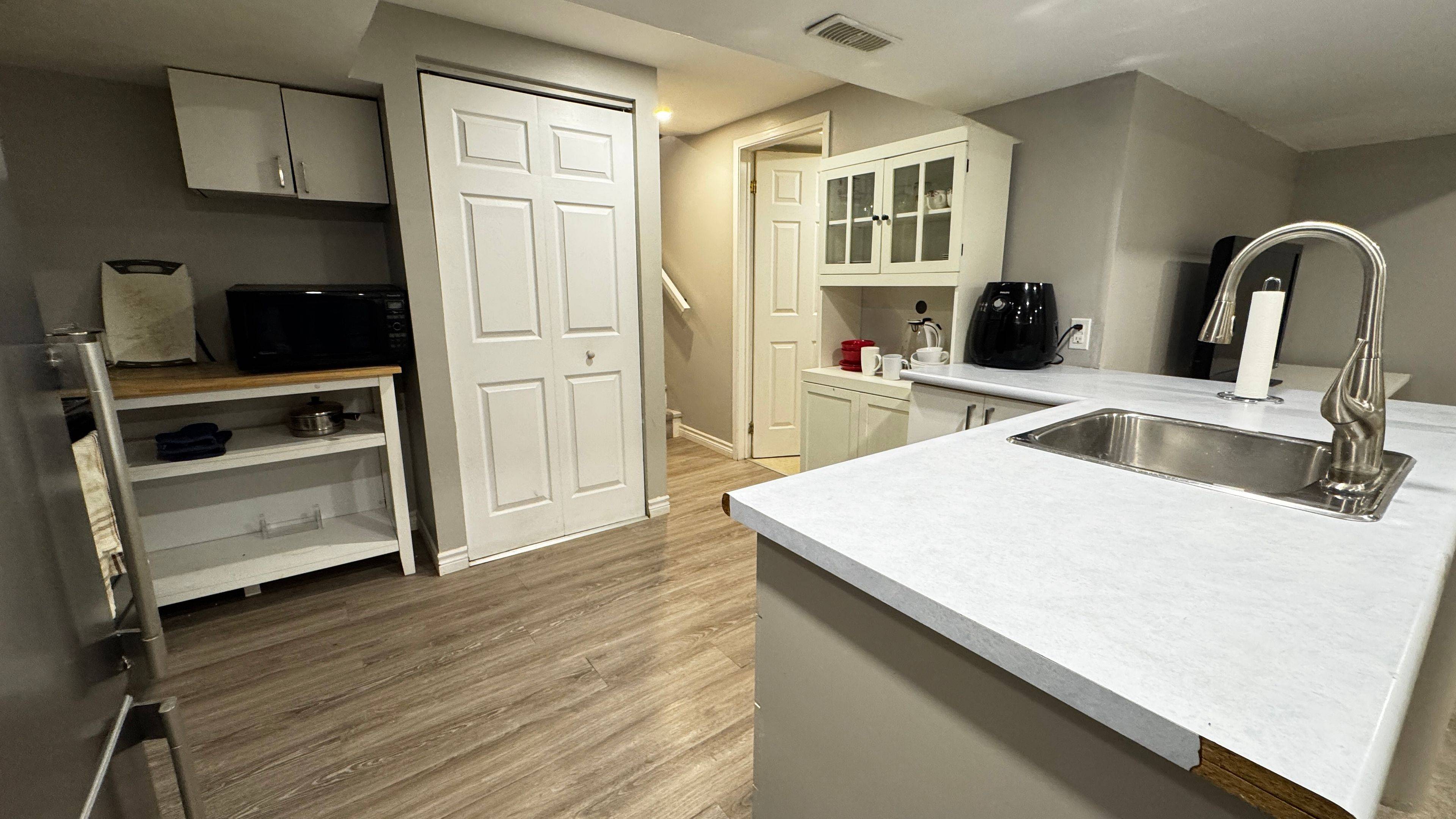 Pickering, ON L1V 3K9,1226 Canborough CRES