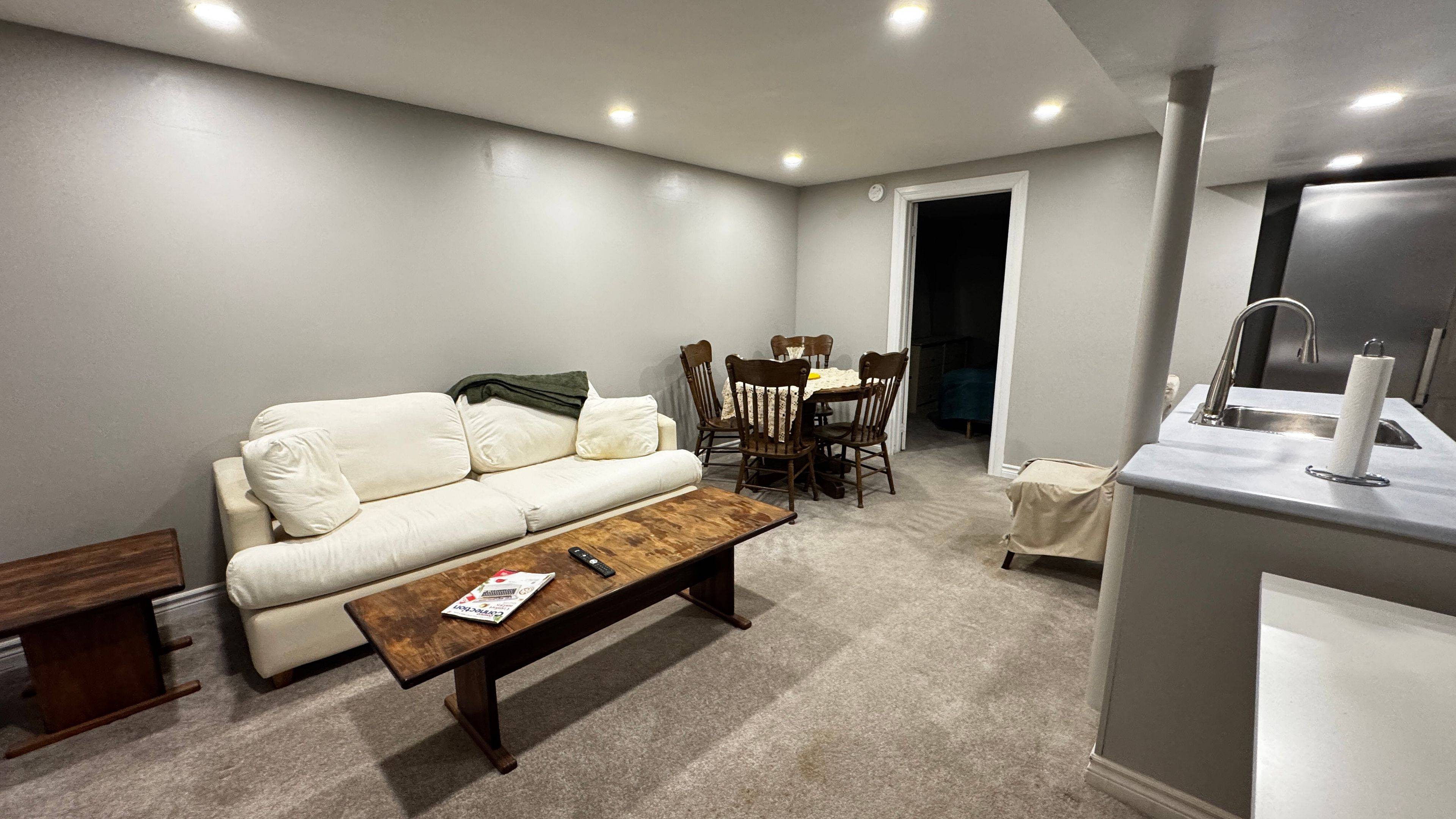 Pickering, ON L1V 3K9,1226 Canborough CRES