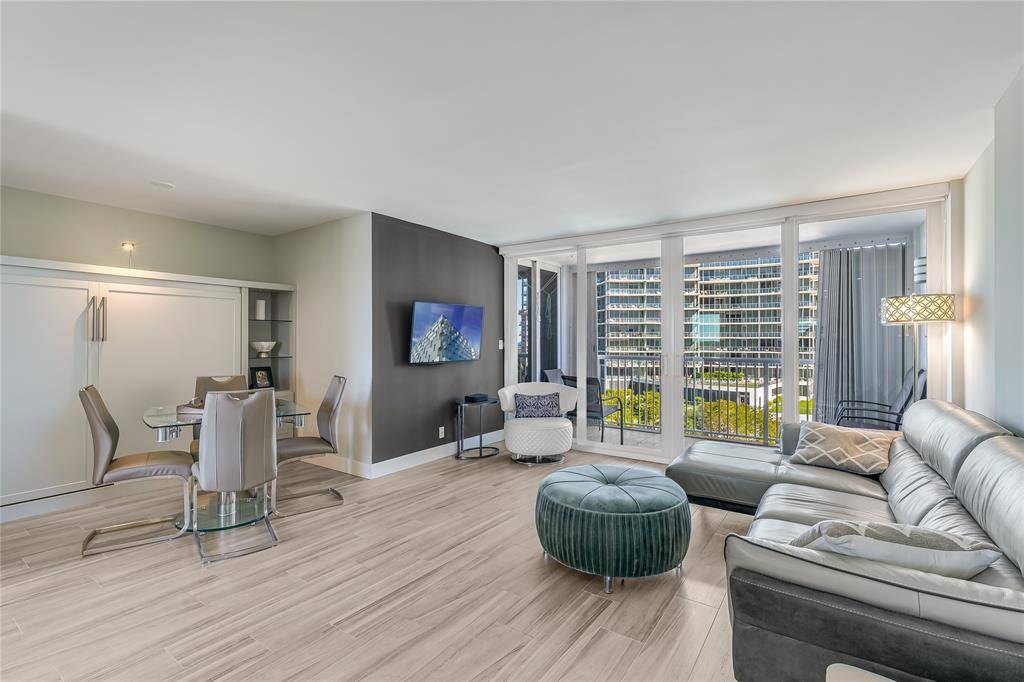 Fort Lauderdale, FL 33305,2200 NE 33rd Ave #8G