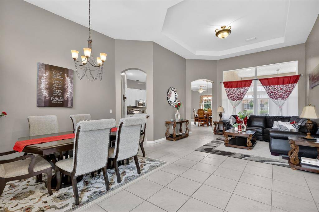 Port St Lucie, FL 34986,544 SW Lake Manatee Way