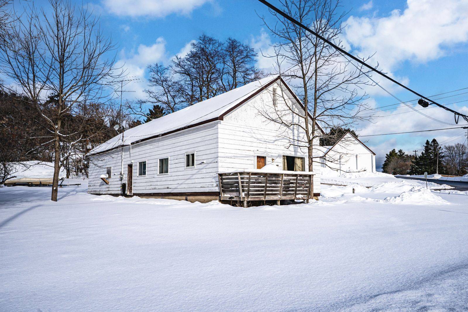 Penetanguishene, ON L9M 1S4,332 Champlain RD