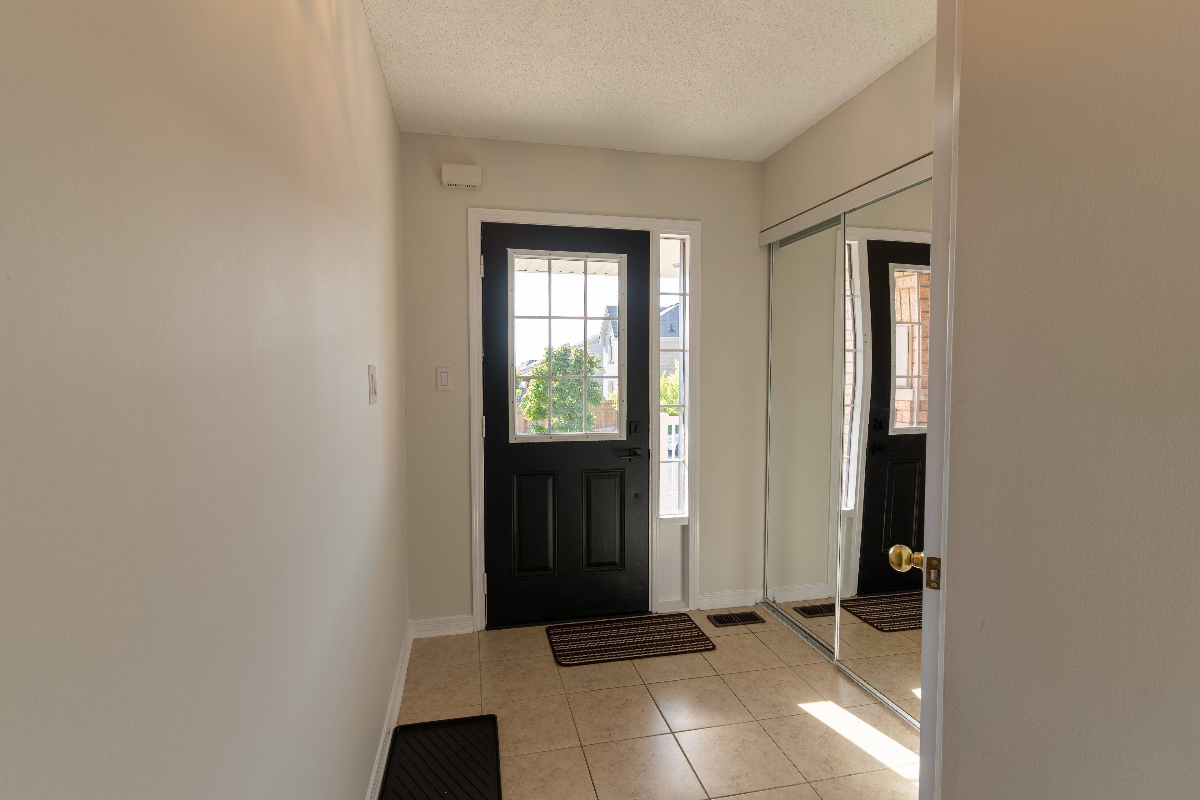 Barrie, ON L4M 0C8,89 Winchester TER