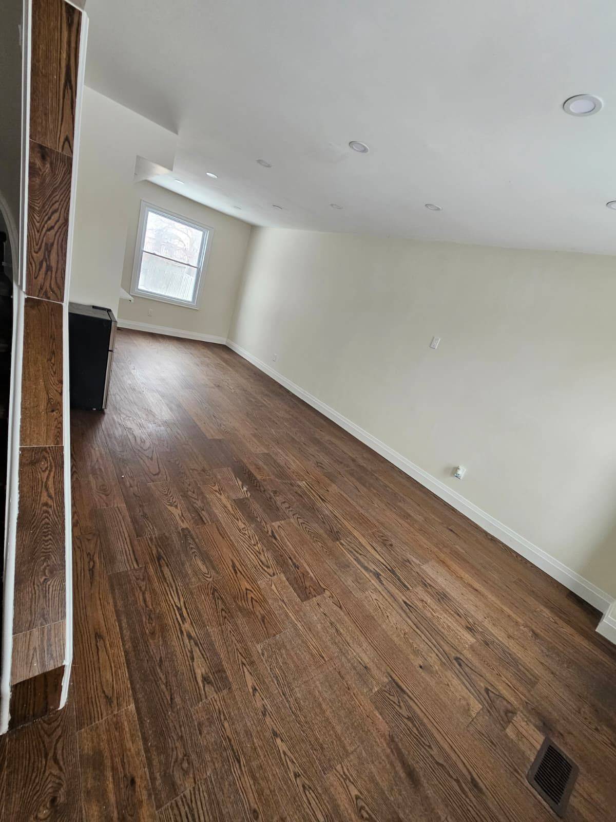 Barrie, ON L4M 5W9,247 Hickling TRL