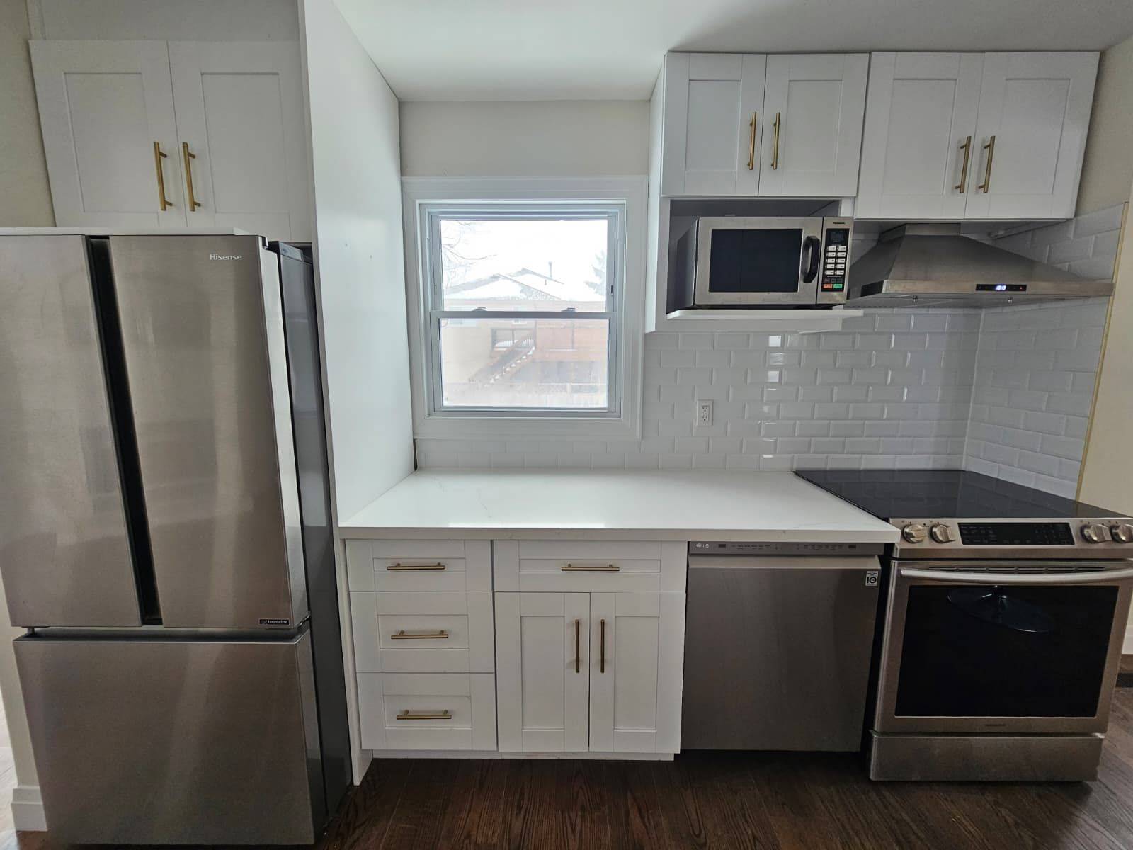 Barrie, ON L4M 5W9,247 Hickling TRL