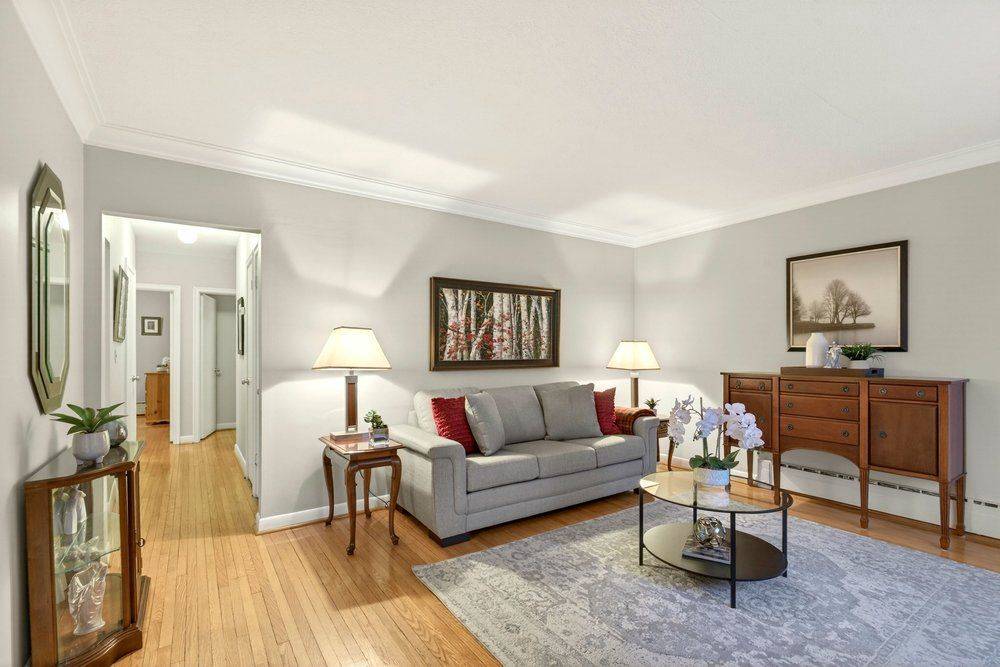 Mississauga, ON L5G 3Z9,1540 Trotwood AVE