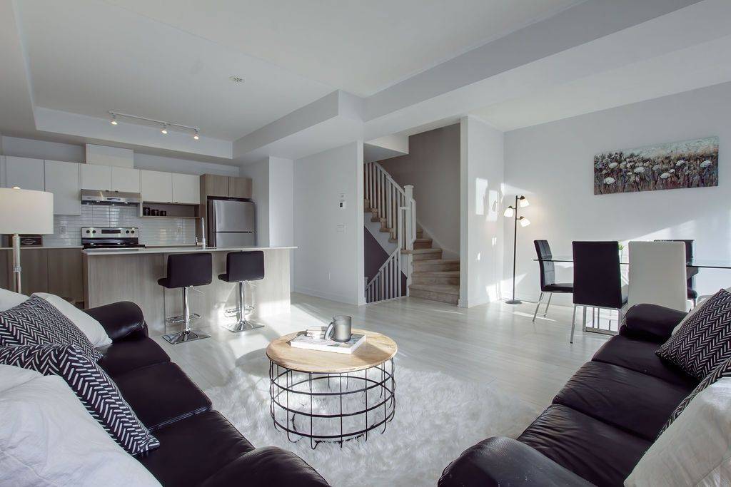 Burlington, ON L7T 4A8,1121 Cooke BLVD #23