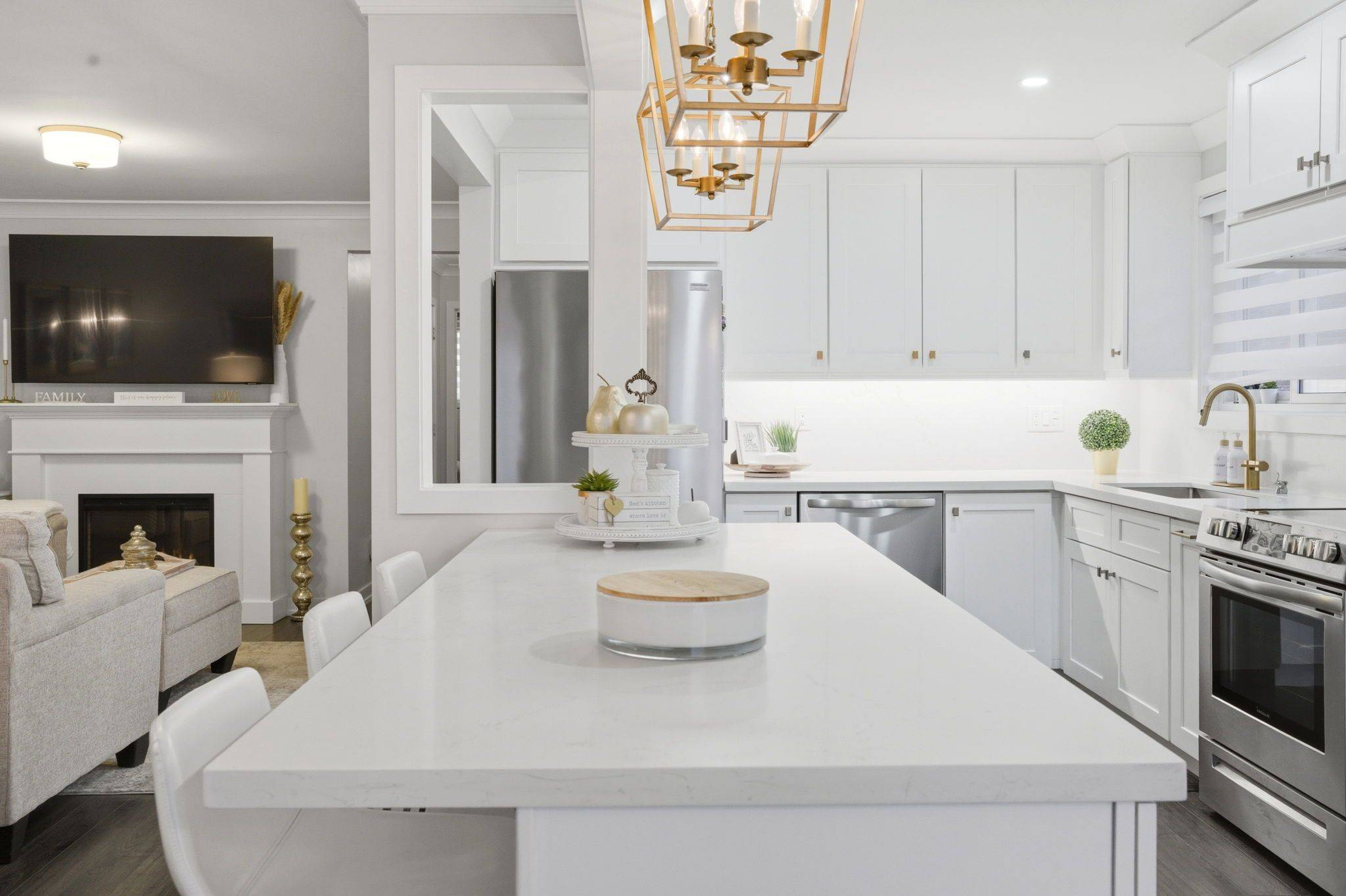 Mississauga, ON L4Y 2K6,3381 Homark DR