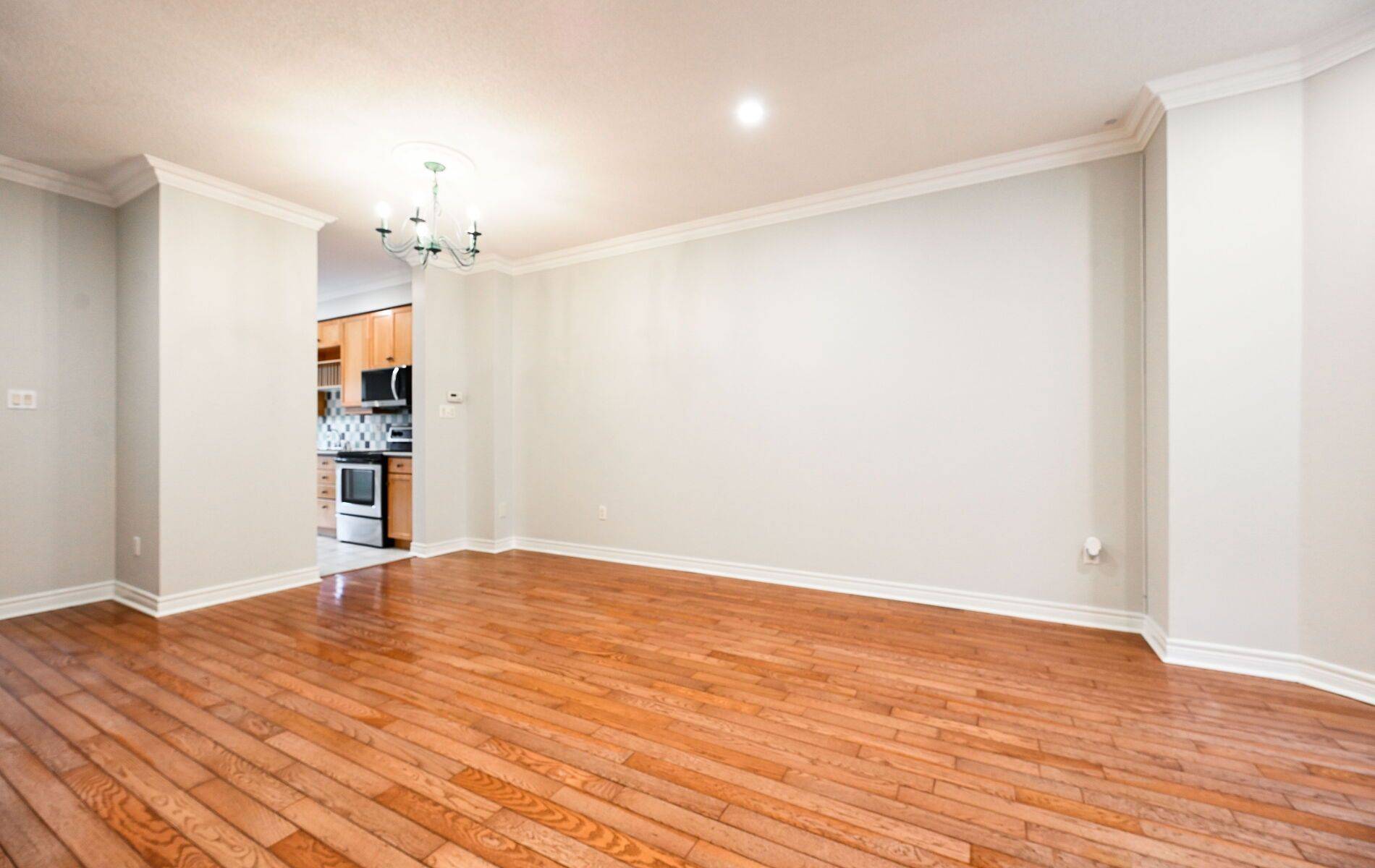 Oakville, ON L6H 6J6,12 The Greenery N/A