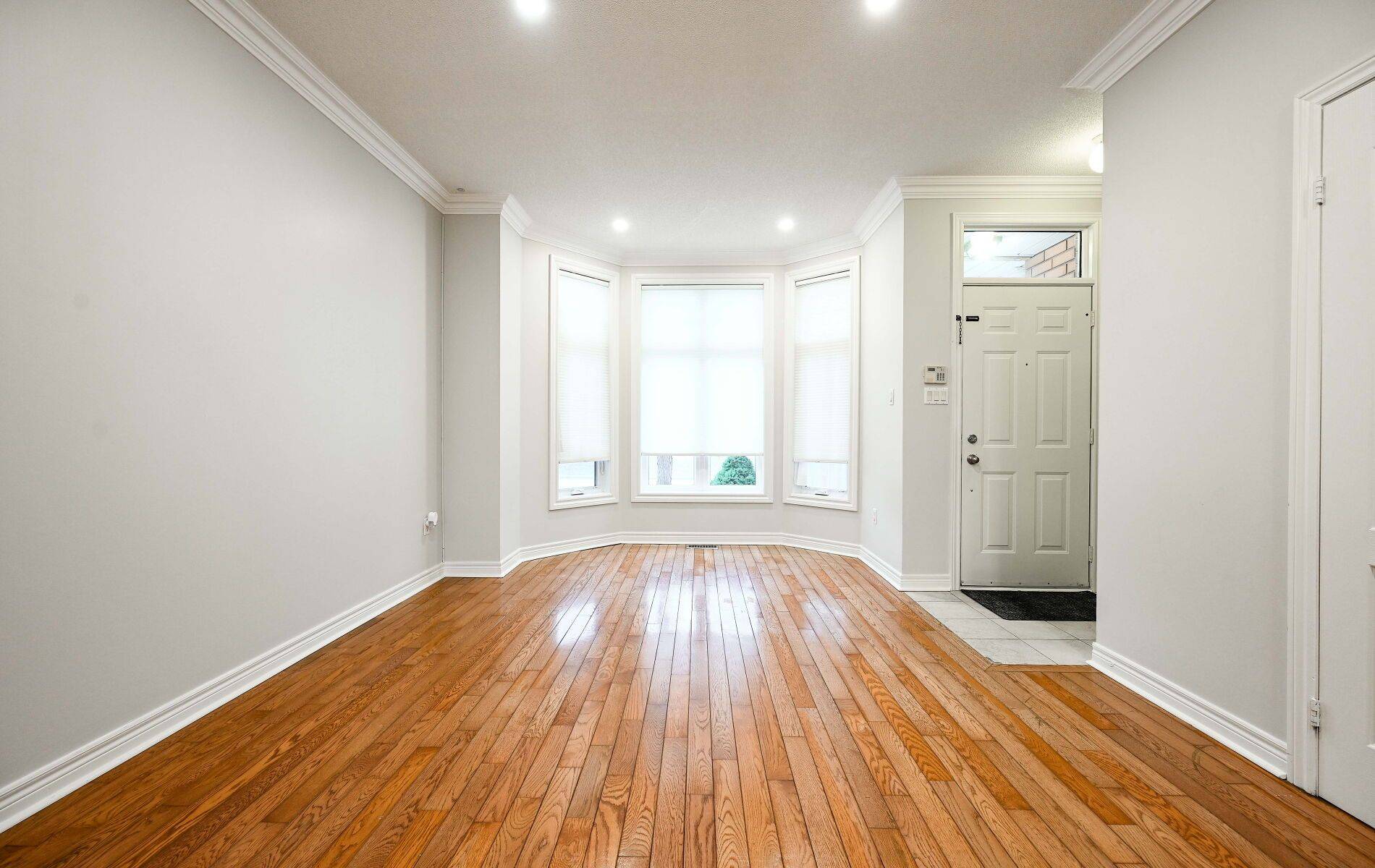 Oakville, ON L6H 6J6,12 The Greenery N/A