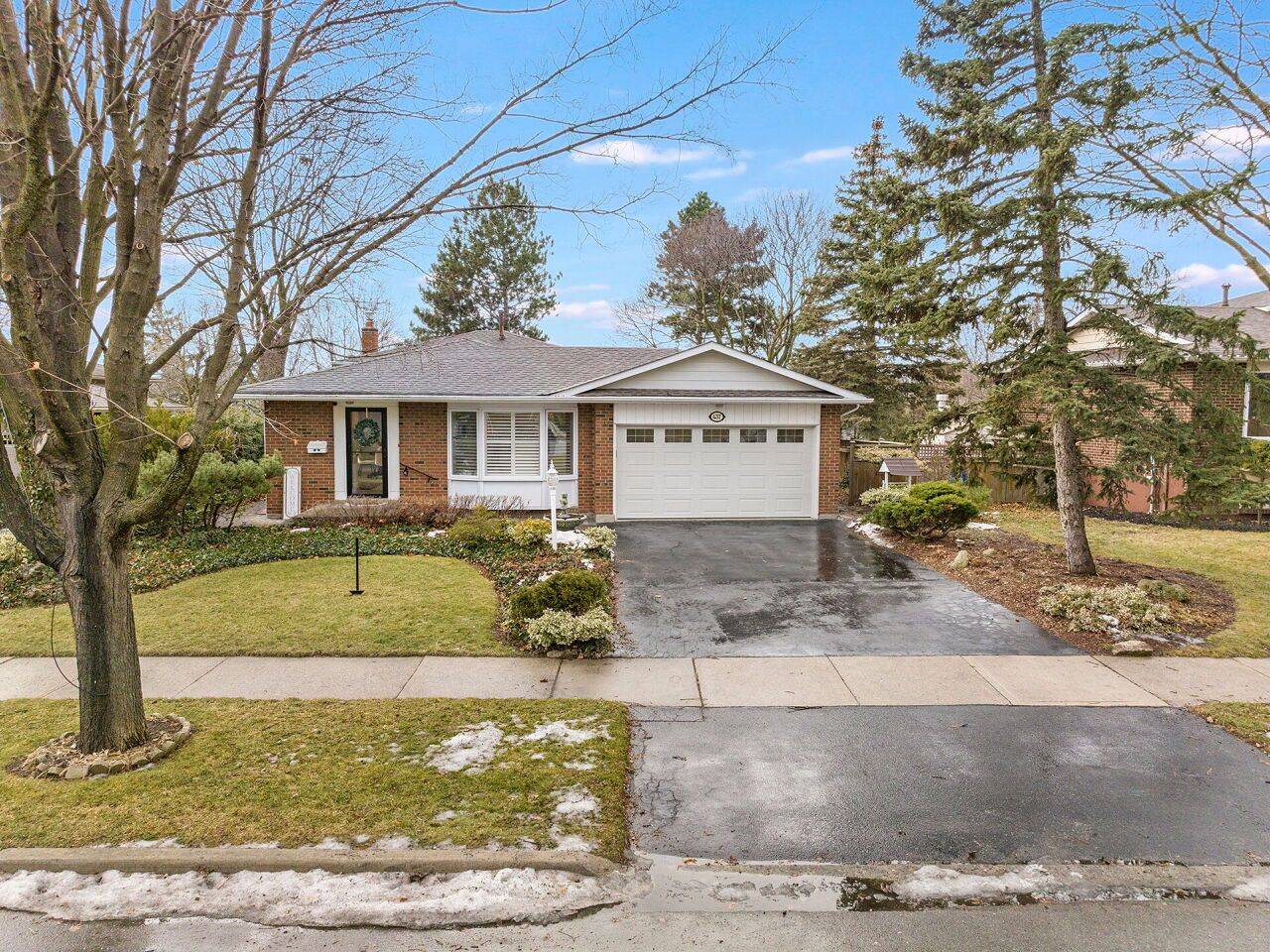 Milton, ON L9T 1W9,437 Highside DR
