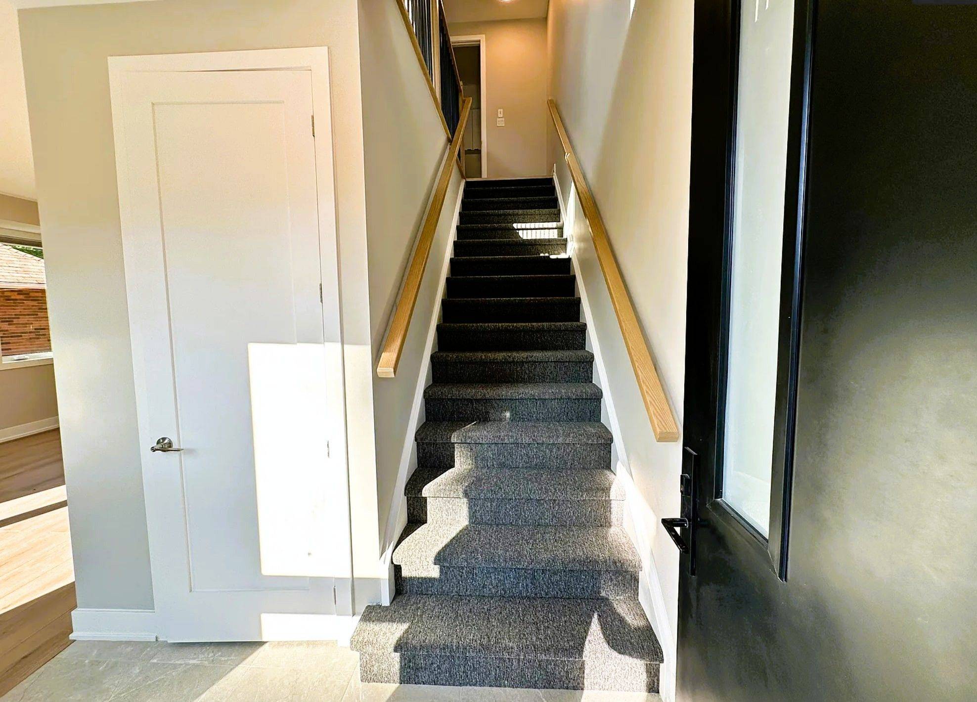 Brampton, ON L6X 1V7,20 West ST W #1