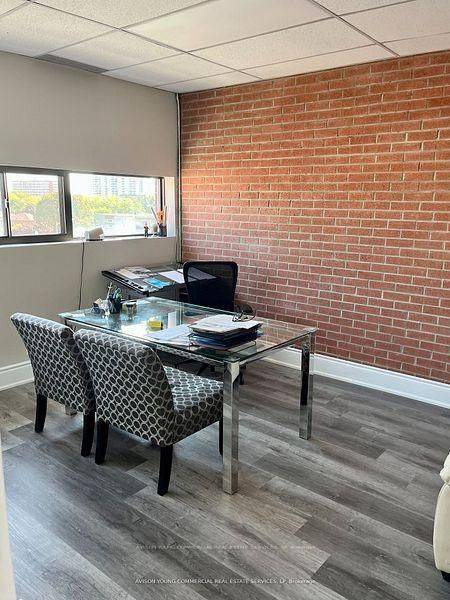 Toronto W04, ON M6A 1C8,1020 Lawrence AVE W #302