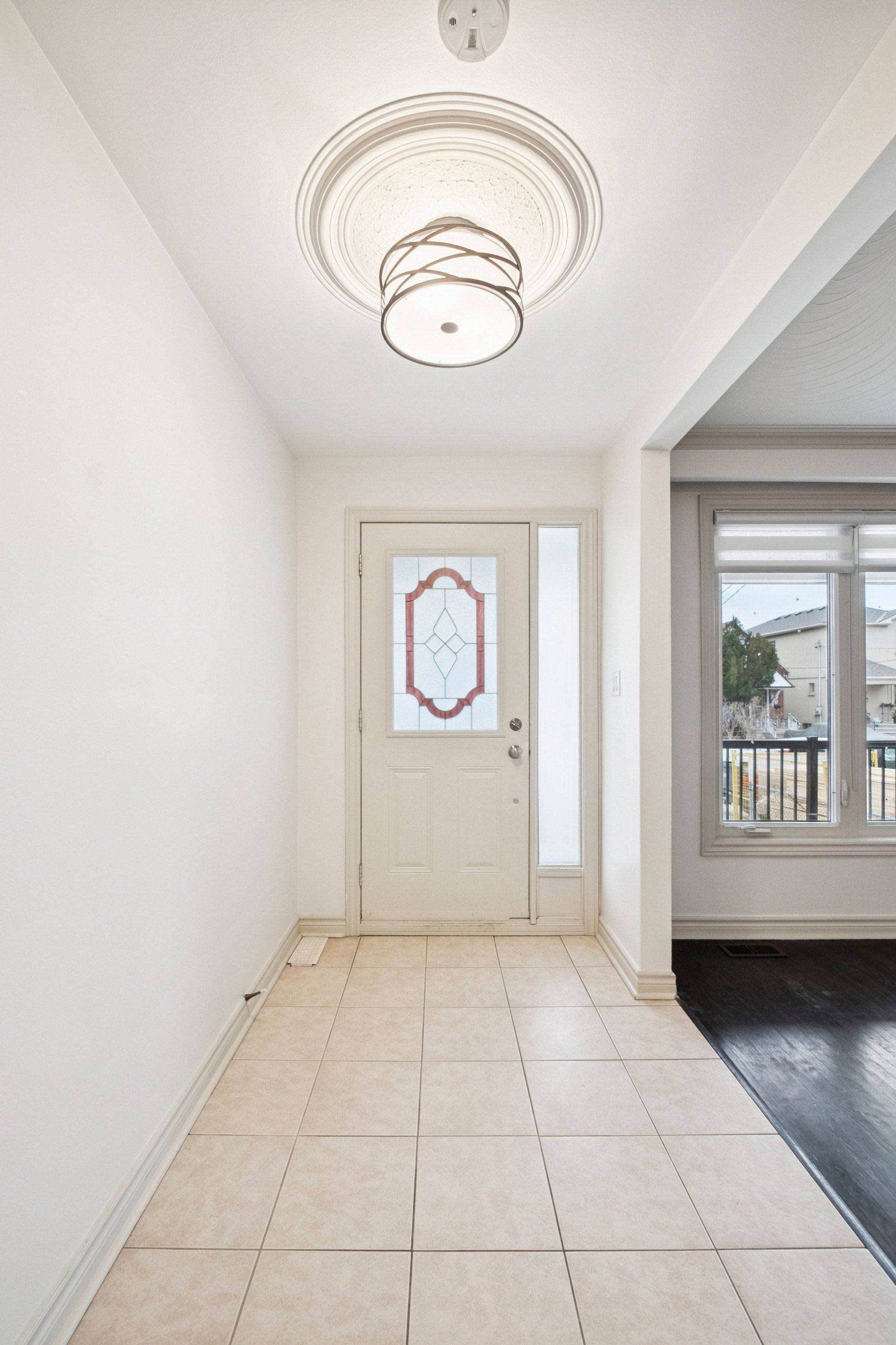 Toronto W04, ON M6E 2M5,94 Belgravia AVE