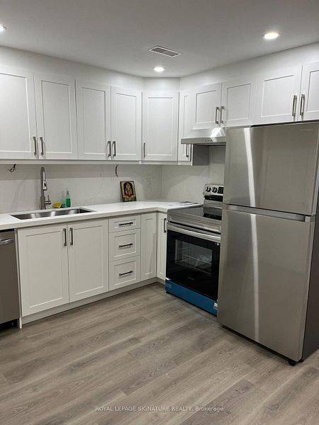 Brampton, ON L6Y 6C5,22 Temple Manor RD #Basement