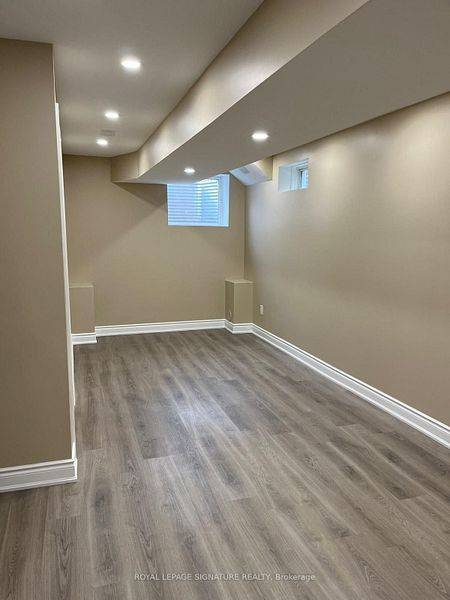 Brampton, ON L6Y 6C5,22 Temple Manor RD #Basement