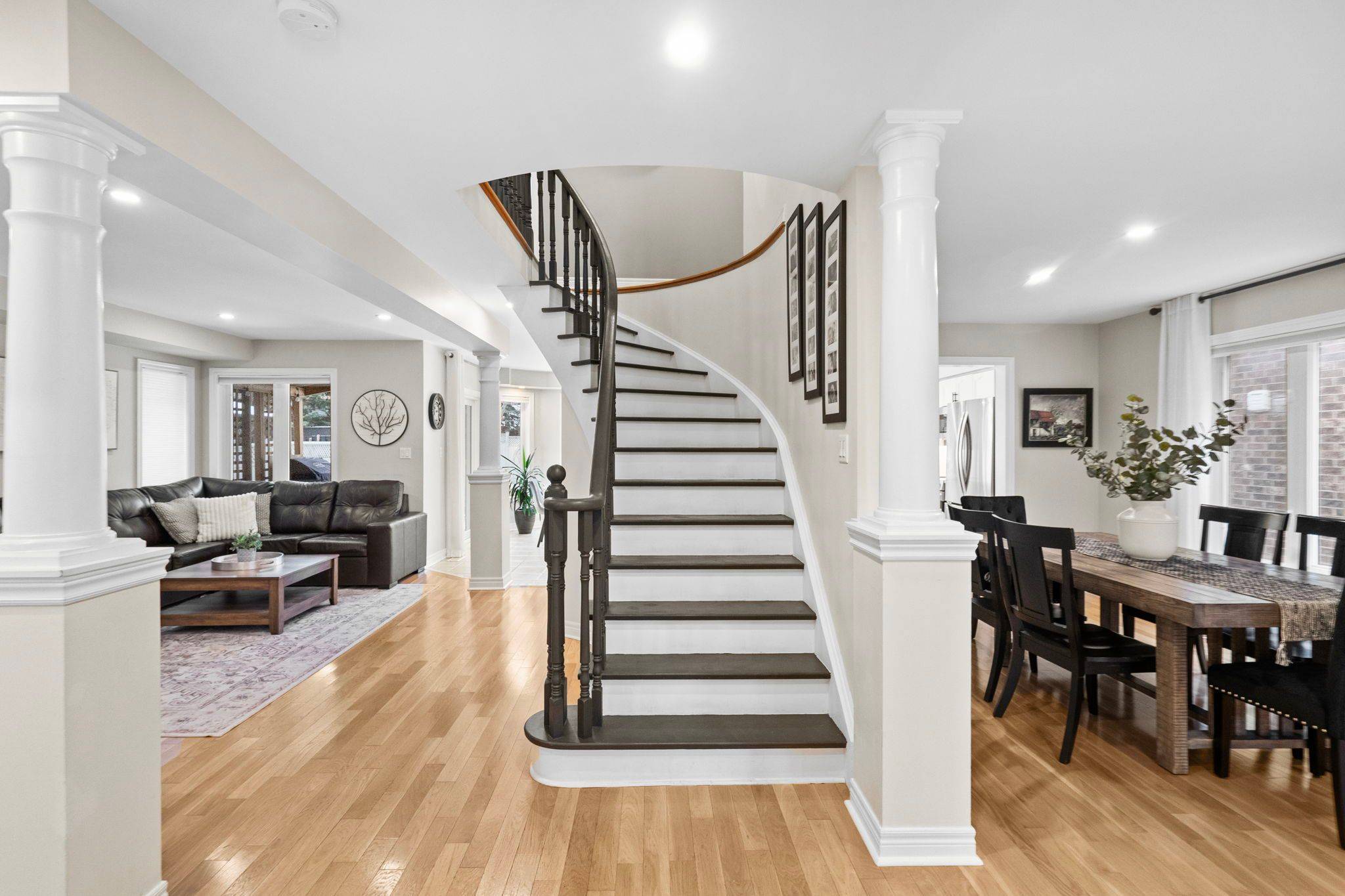 Halton Hills, ON L7G 5Y3,16 Forsyth CRES