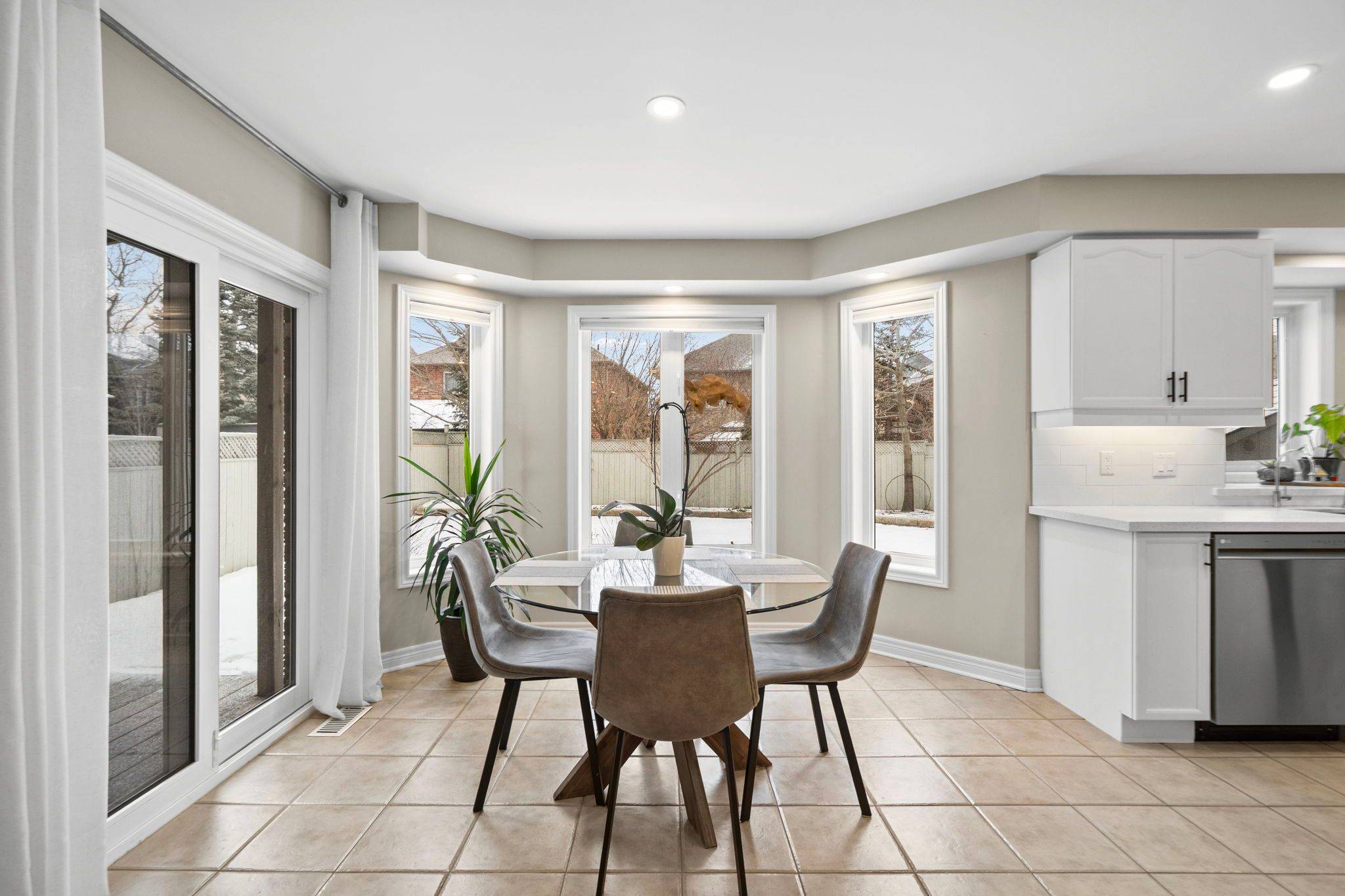 Halton Hills, ON L7G 5Y3,16 Forsyth CRES