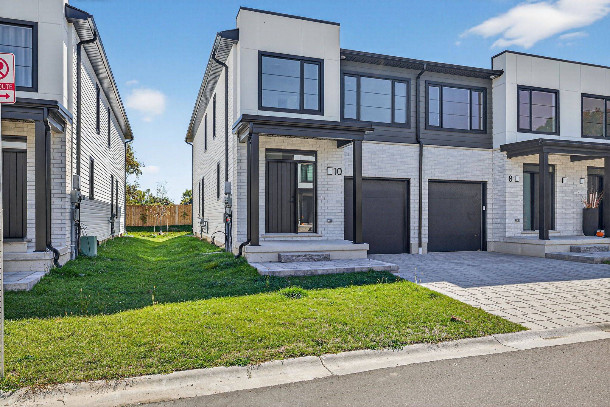 Strathroy-caradoc, ON N7G 0C1,101 SWALES AVE #10