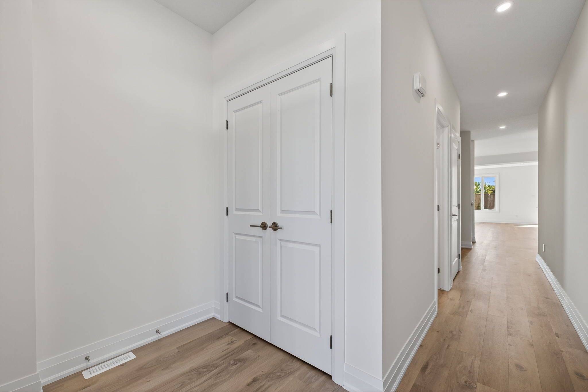 Strathroy-caradoc, ON N7G 0C1,101 SWALES AVE #10