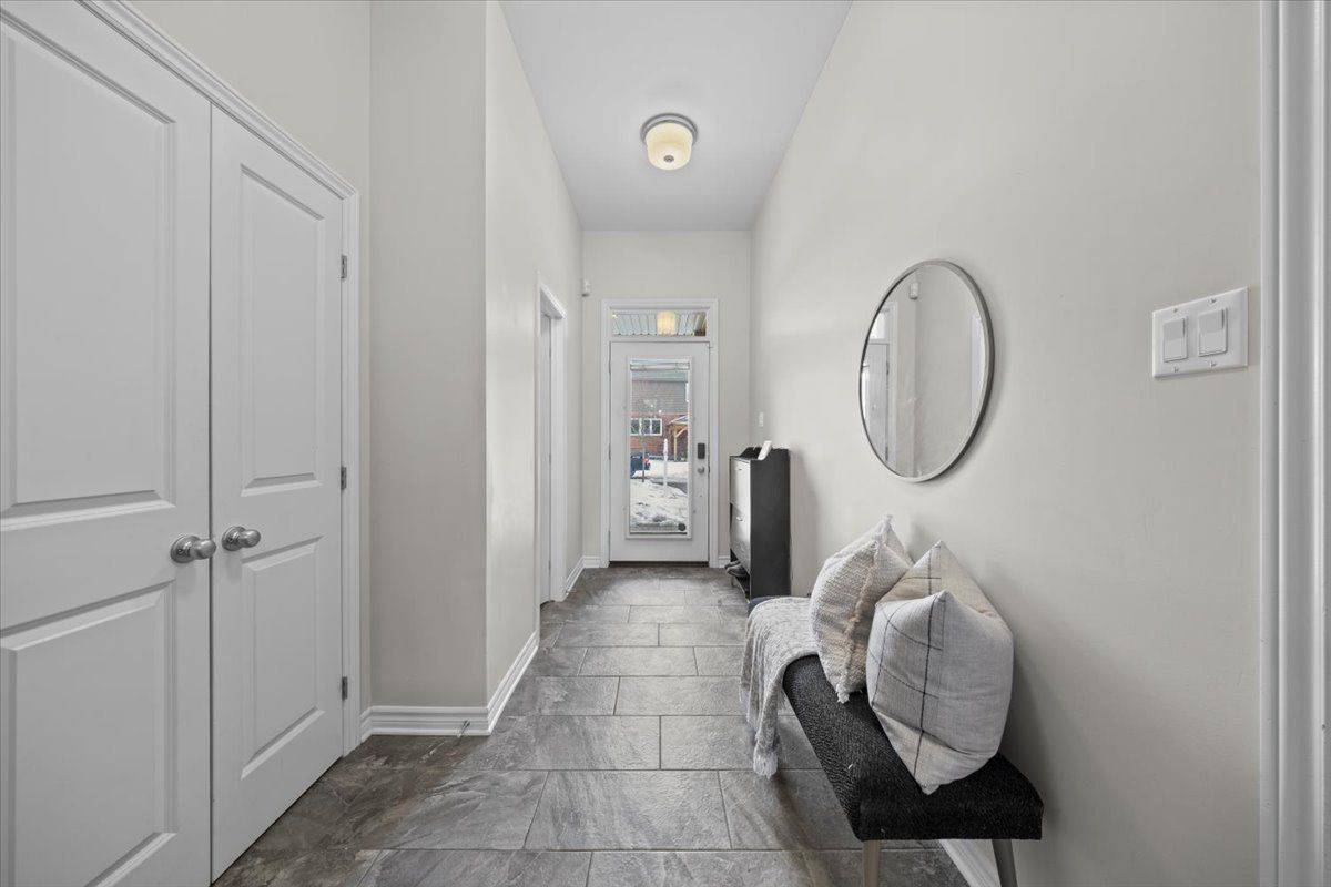 Blossom Park - Airport And Area, ON K1T 0M4,357 Alasken DR