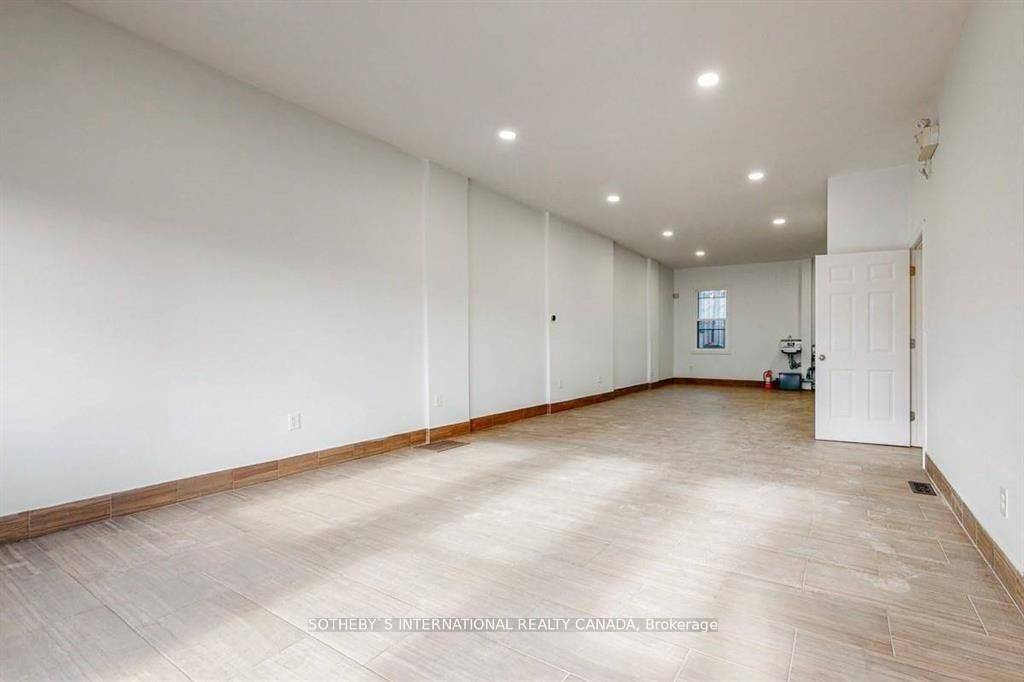 Hamilton, ON L8K 1C4,1439 Main ST E