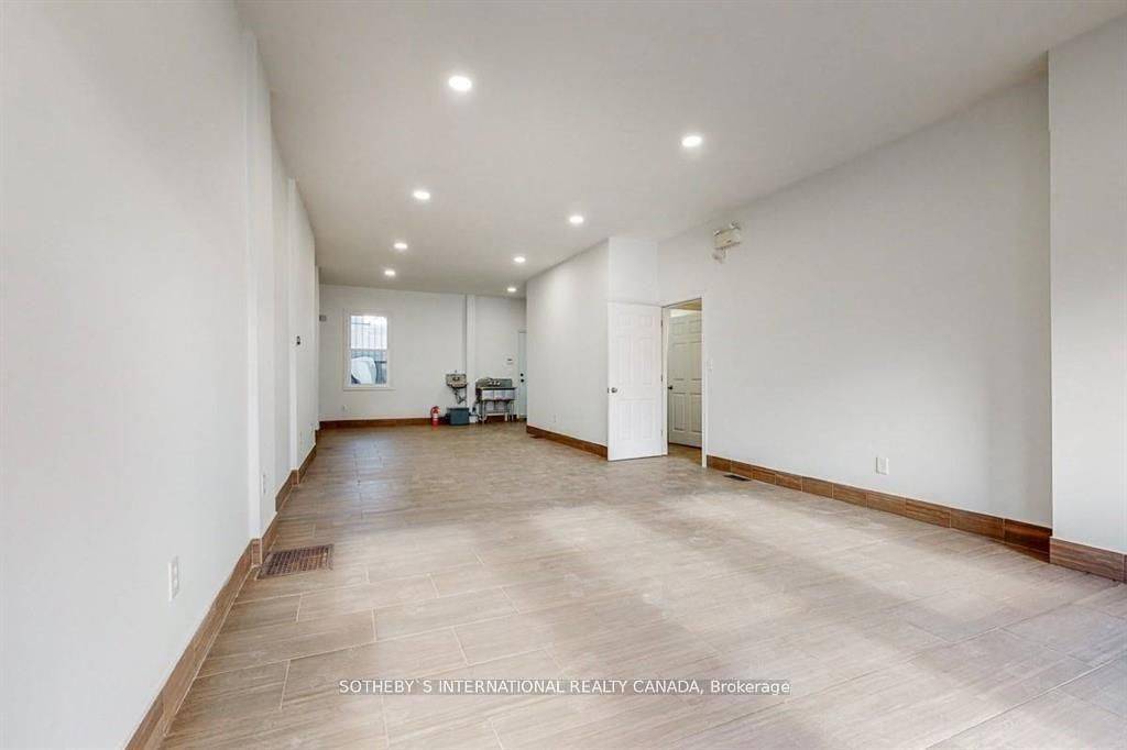 Hamilton, ON L8K 1C4,1439 Main ST E