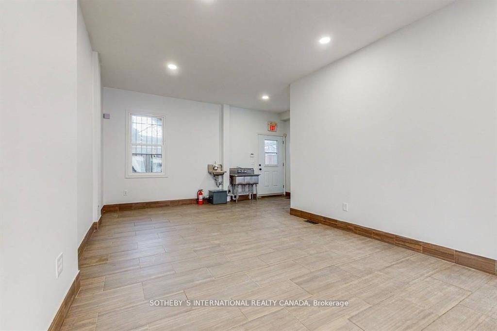 Hamilton, ON L8K 1C4,1439 Main ST E