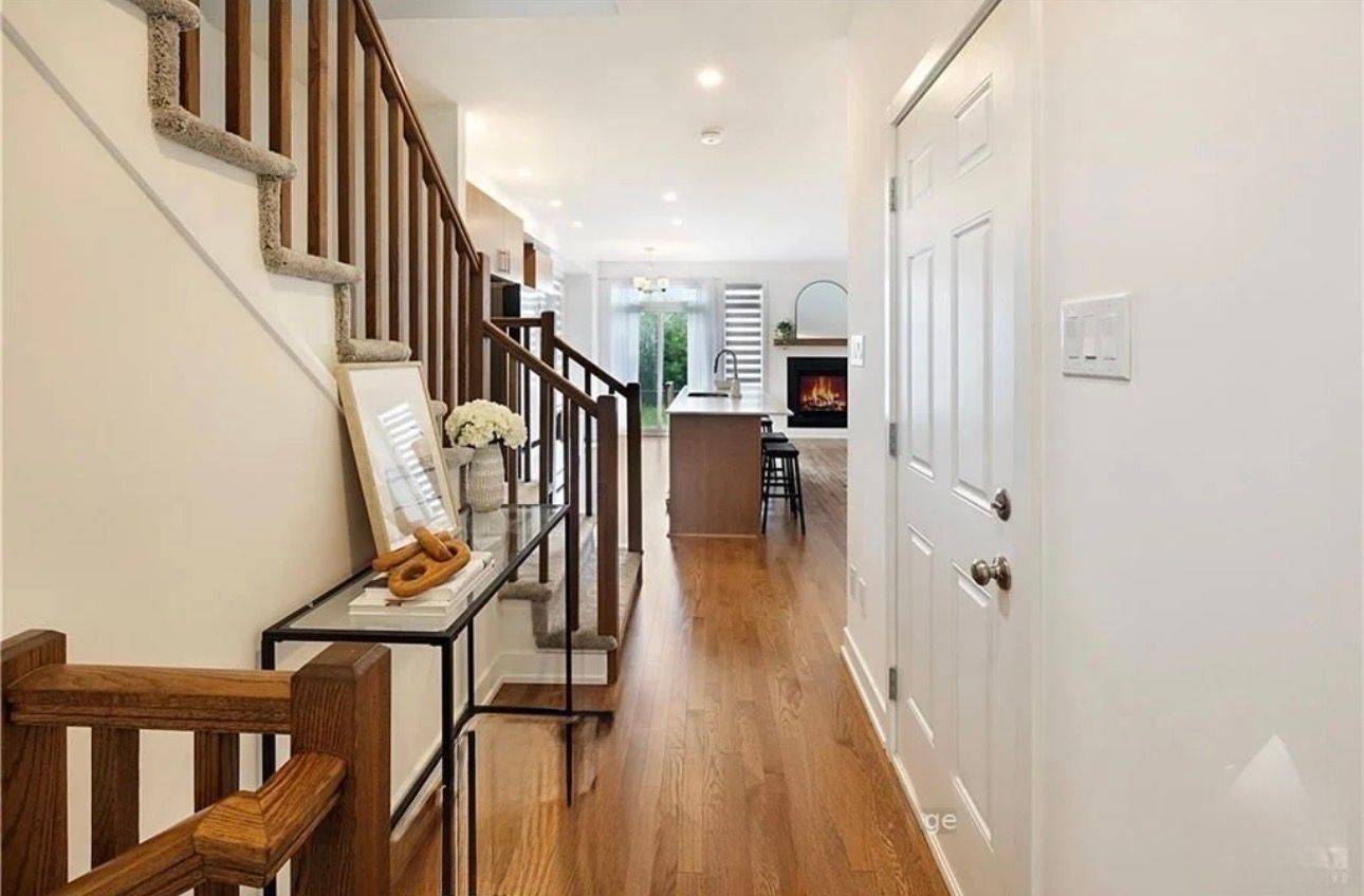 Kanata, ON K2S 0J7,208 Monticello AVE