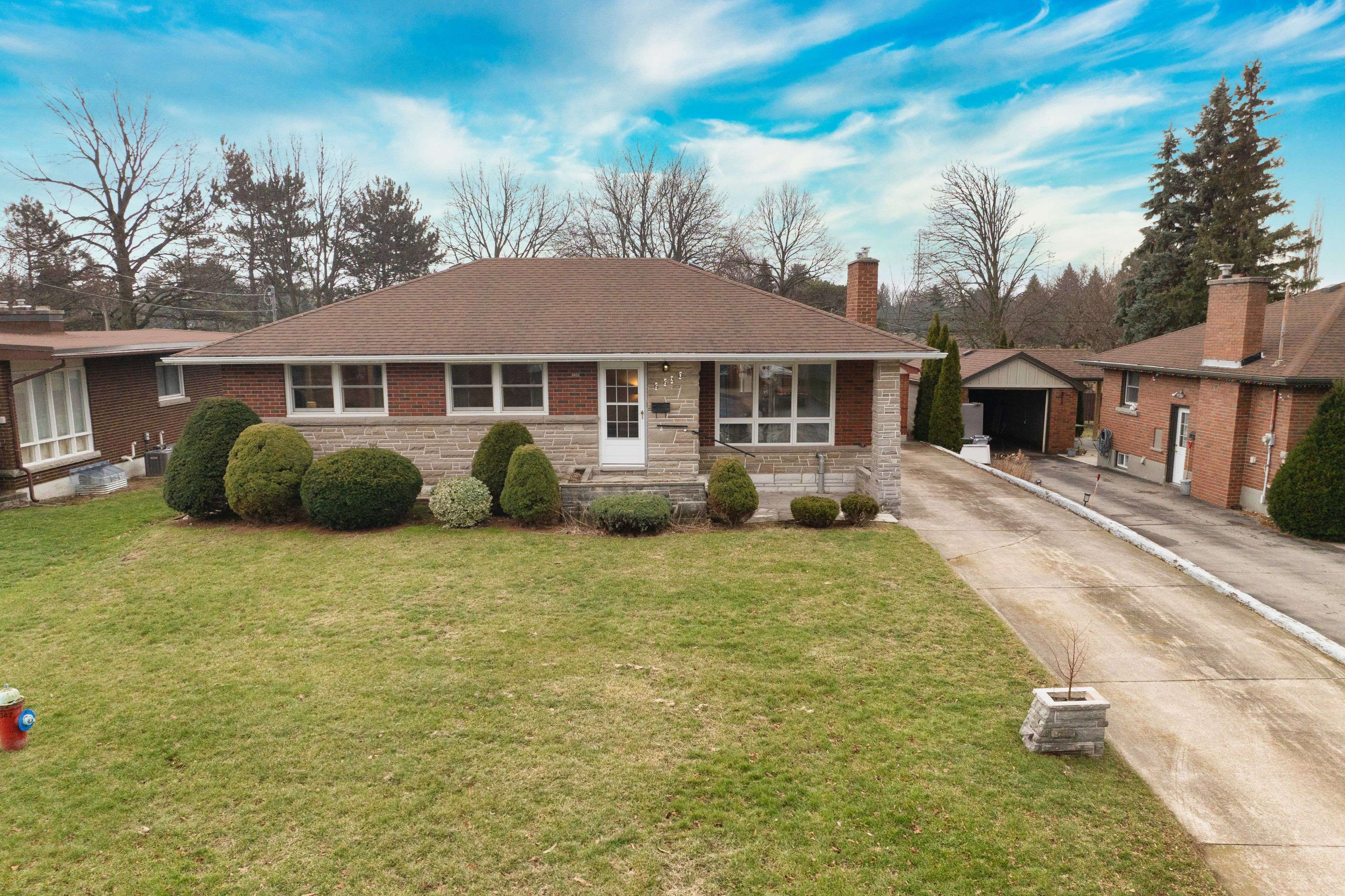 Niagara Falls, ON L2J 1E9,6620 GLENDOONE ST