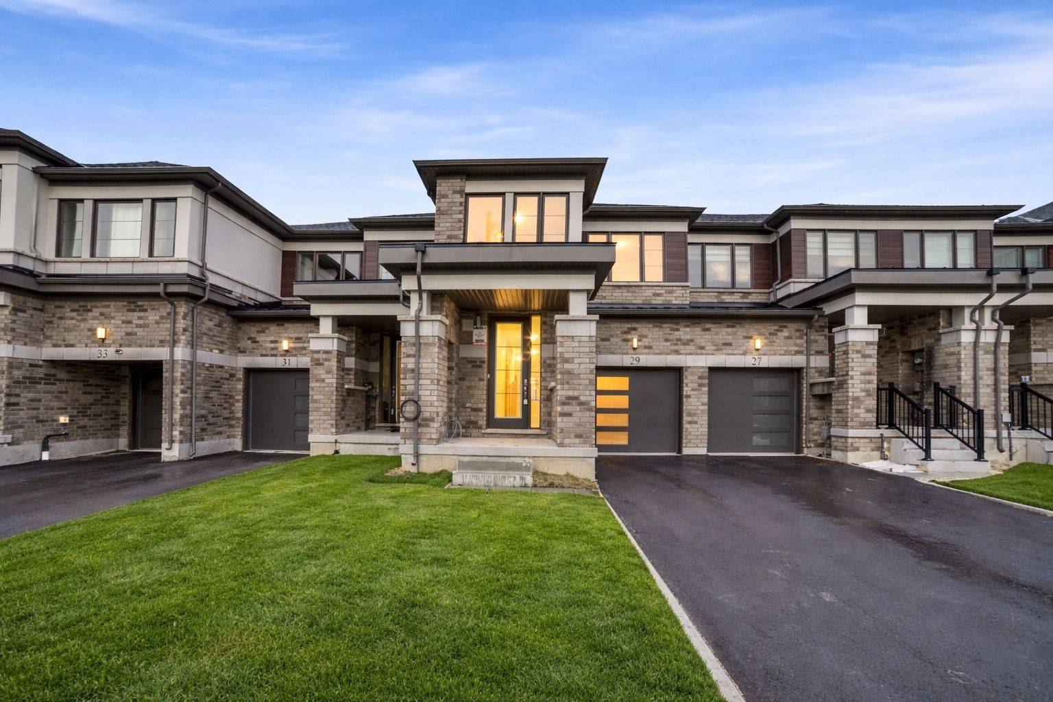 Cambridge, ON N1S 0E2,29 Blacklock ST