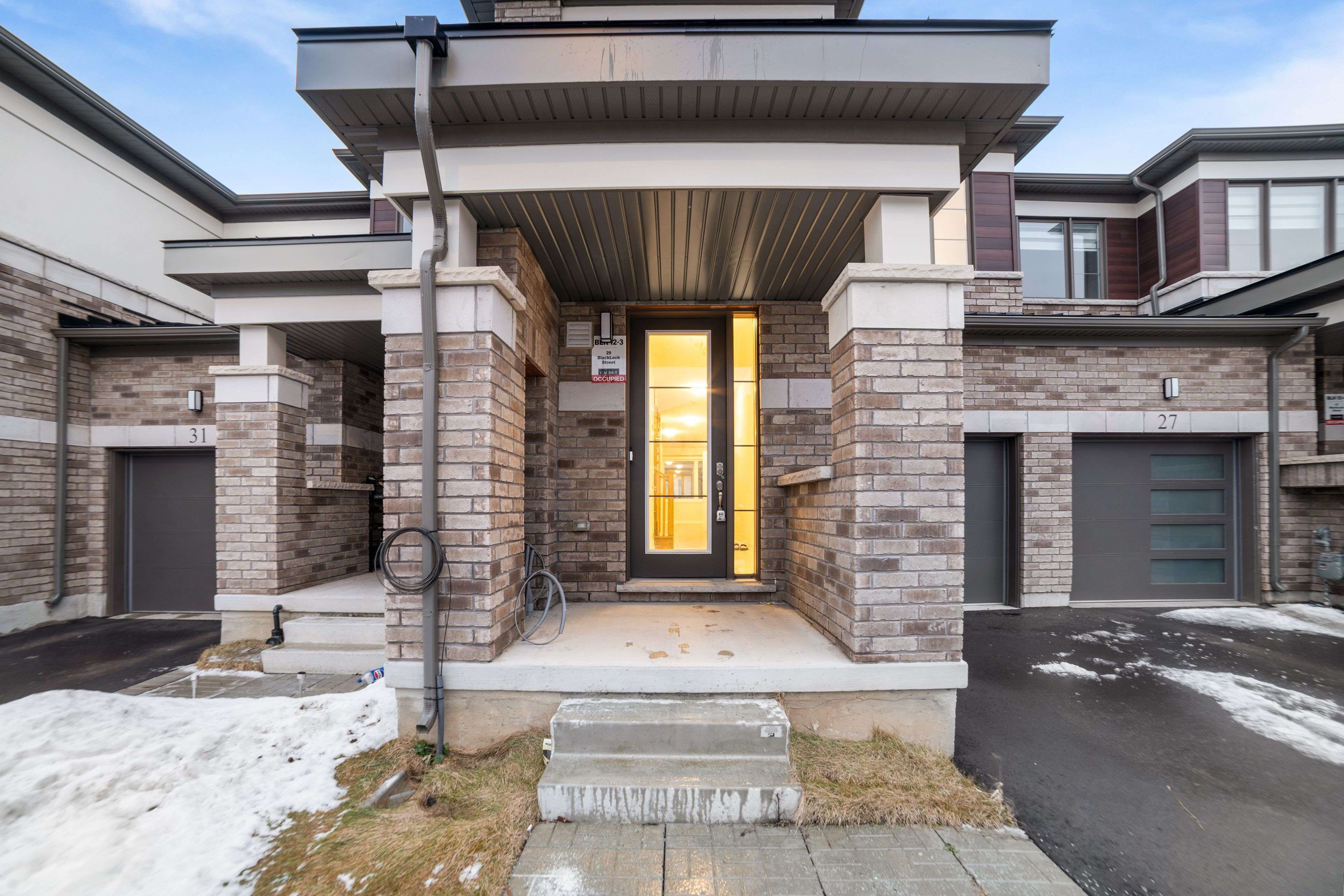 Cambridge, ON N1S 0E2,29 Blacklock ST