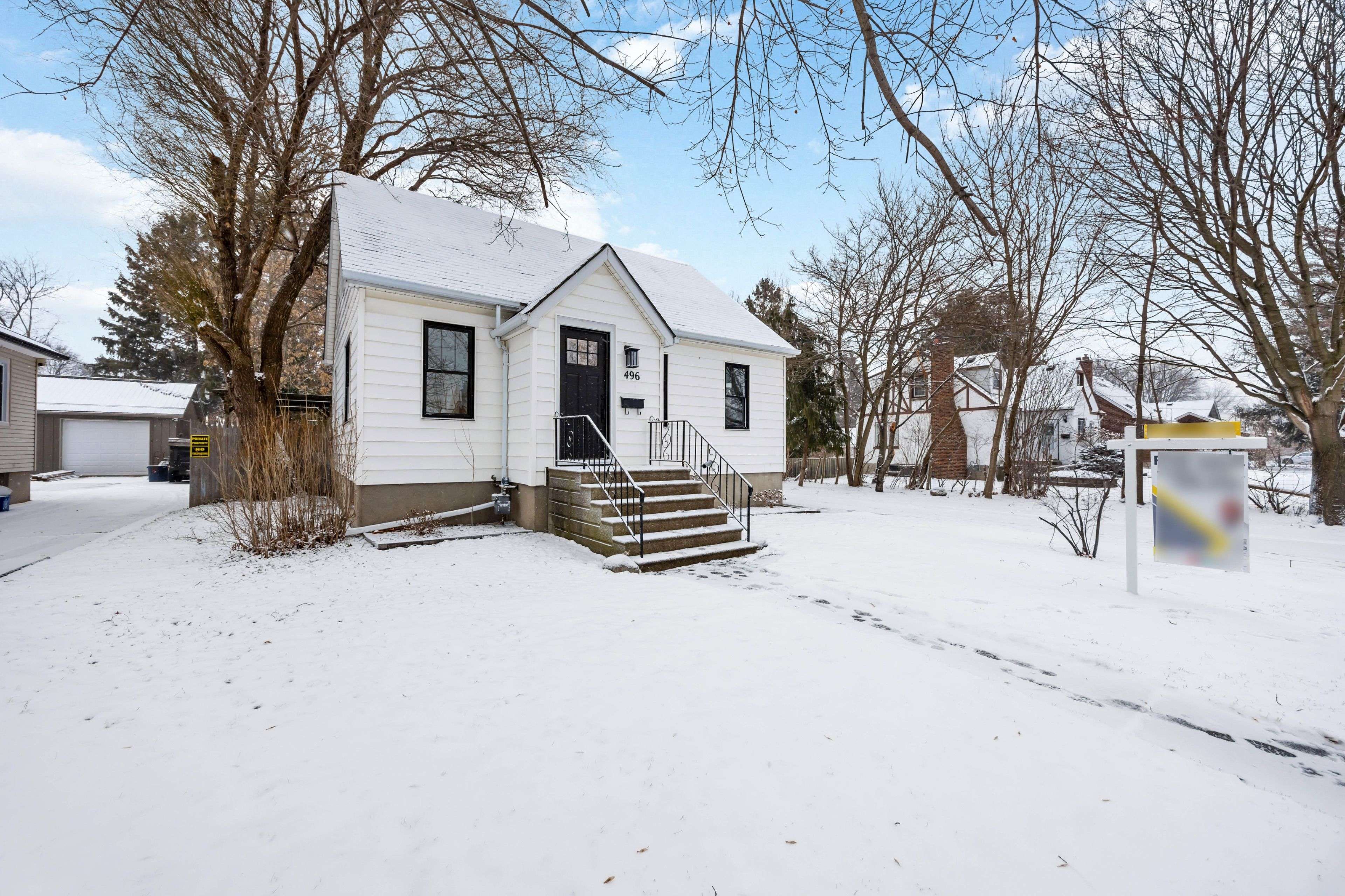 Sarnia, ON N7T 1R7,496 Talfourd ST