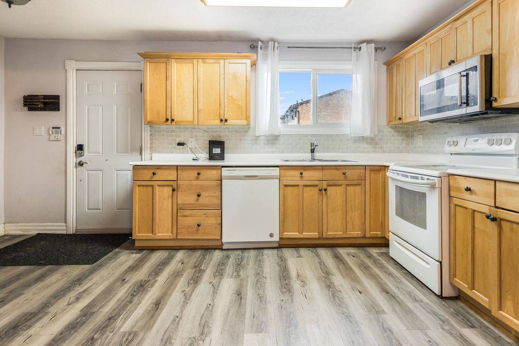 Peterborough, ON K9J 7V7,996 Sydenham RD #34