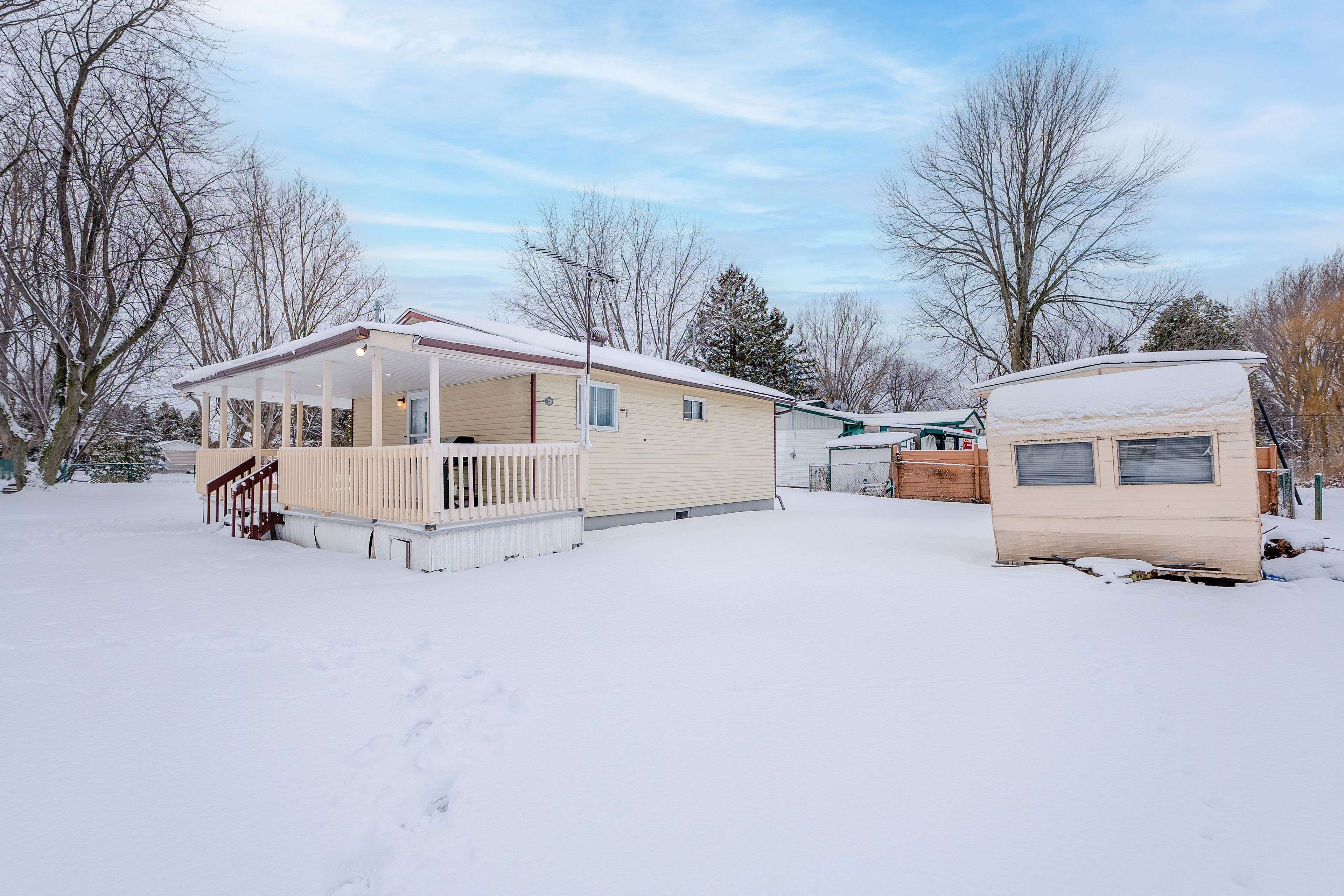 South Glengarry, ON K0C 1E0,20935 Oliver LN