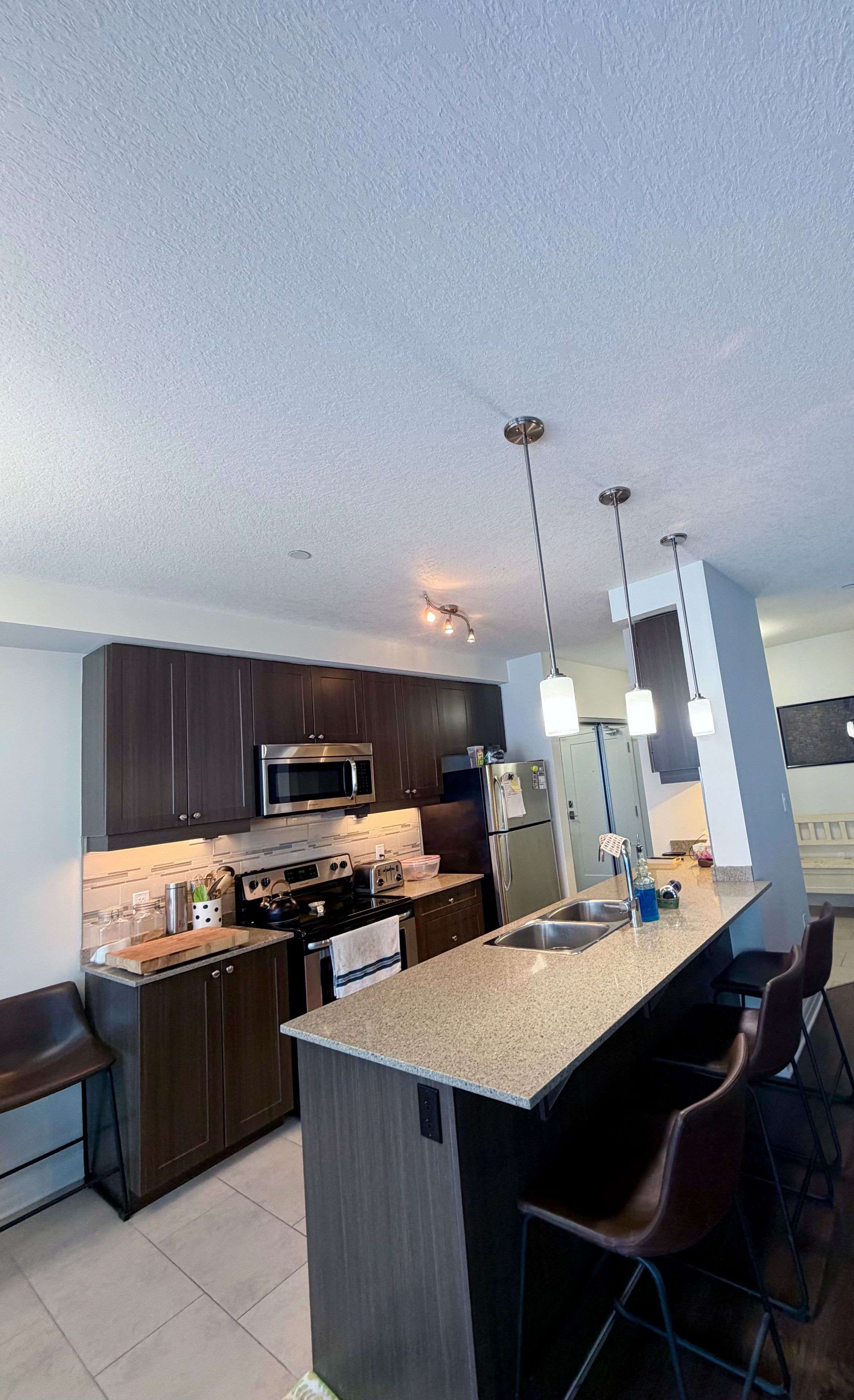 London North, ON N6H 5L3,1605 Dyer DR #1203