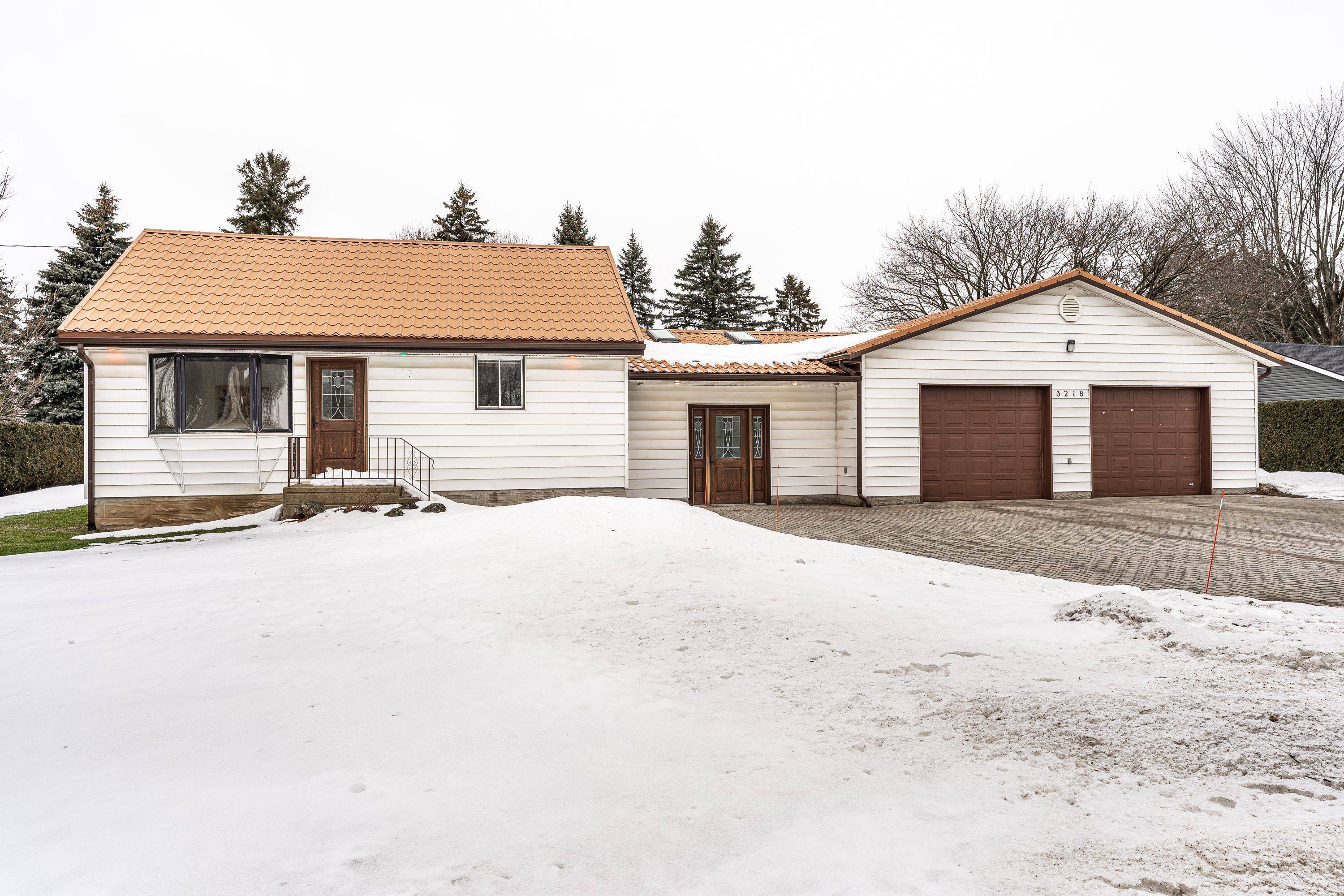 Stratford, ON N5A 5E1,3218 Vivian Line 37 Line