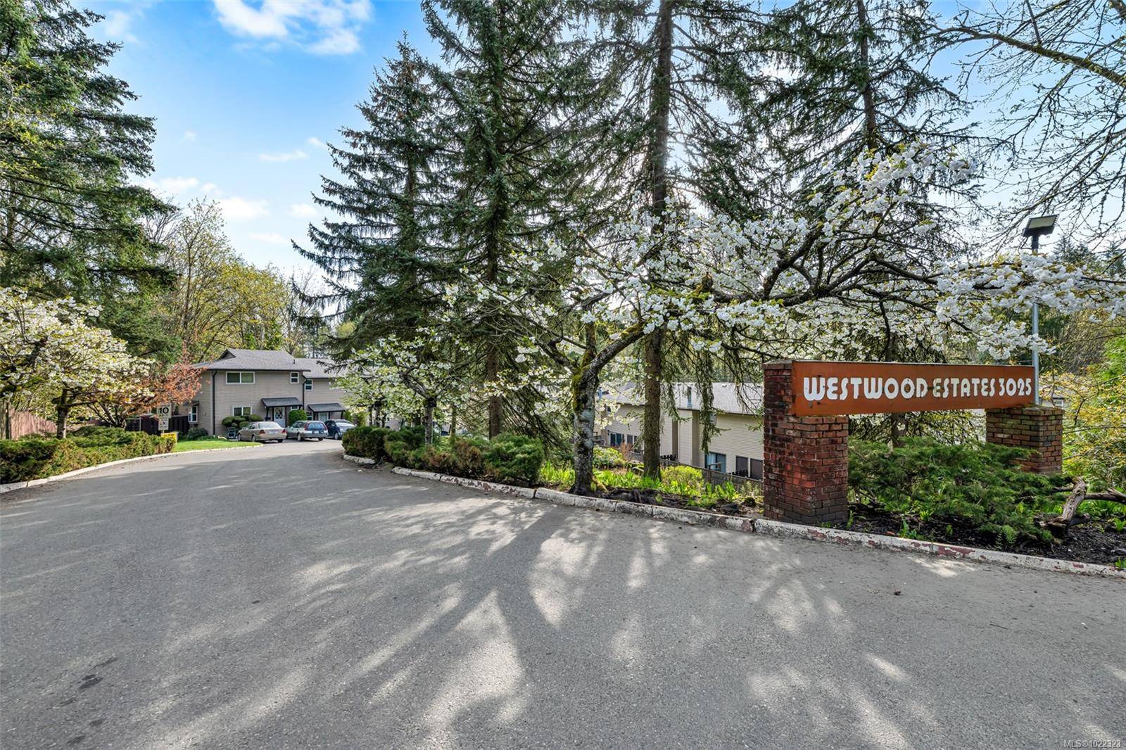 Duncan, BC V9L 4B5,3025 Cowichan Lake Rd #32