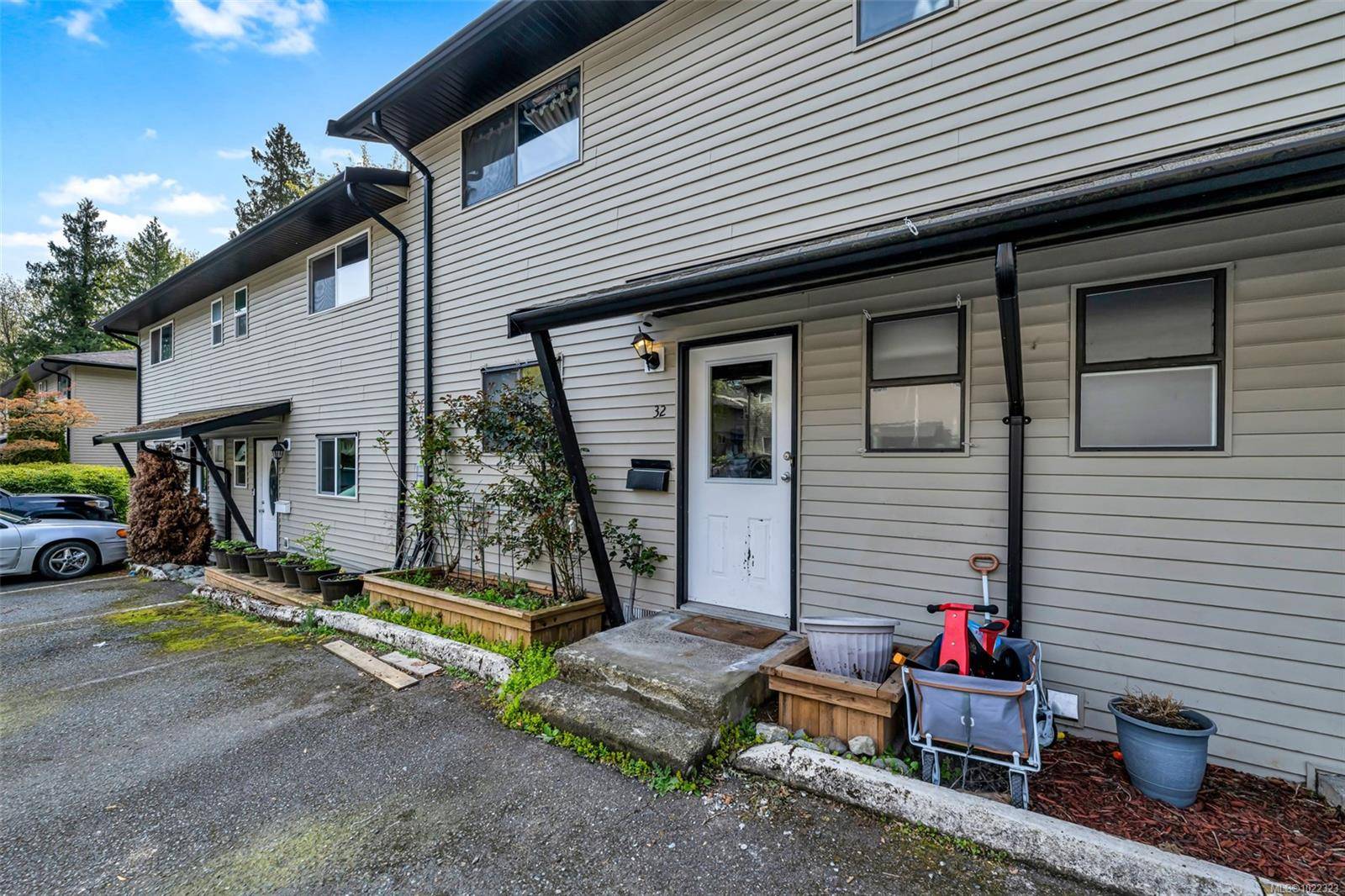 Duncan, BC V9L 4B5,3025 Cowichan Lake Rd #32