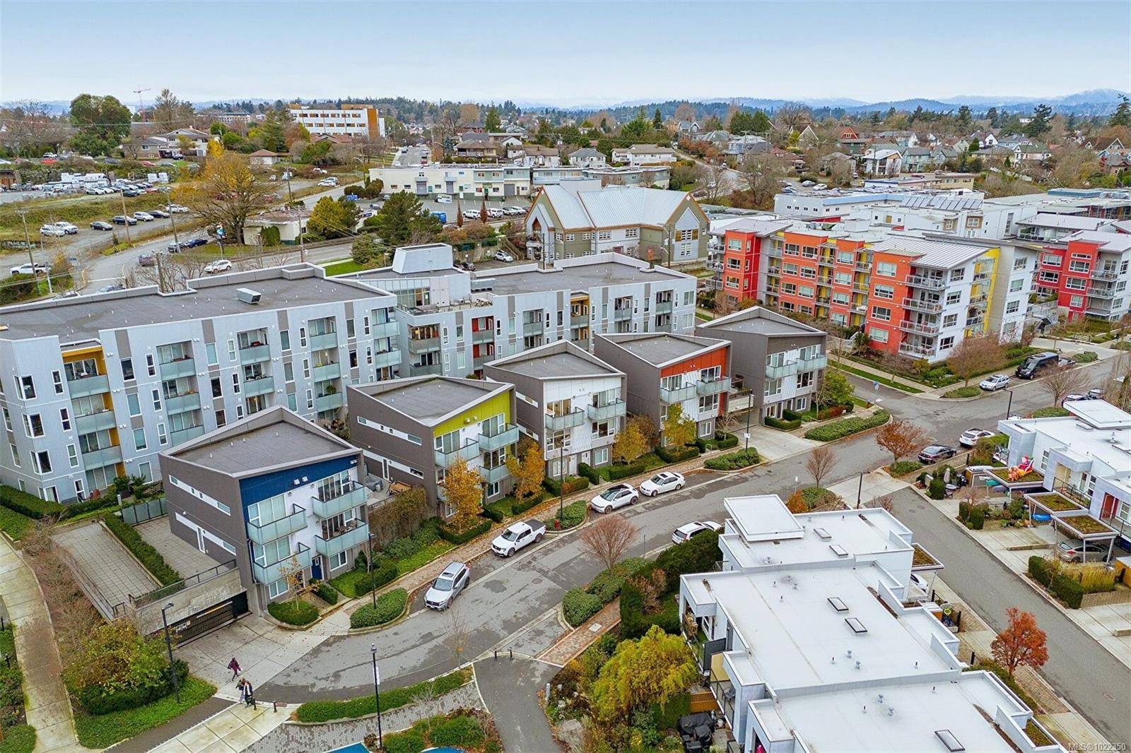 Victoria, BC V9A 0G7,770 Central Spur Rd #106