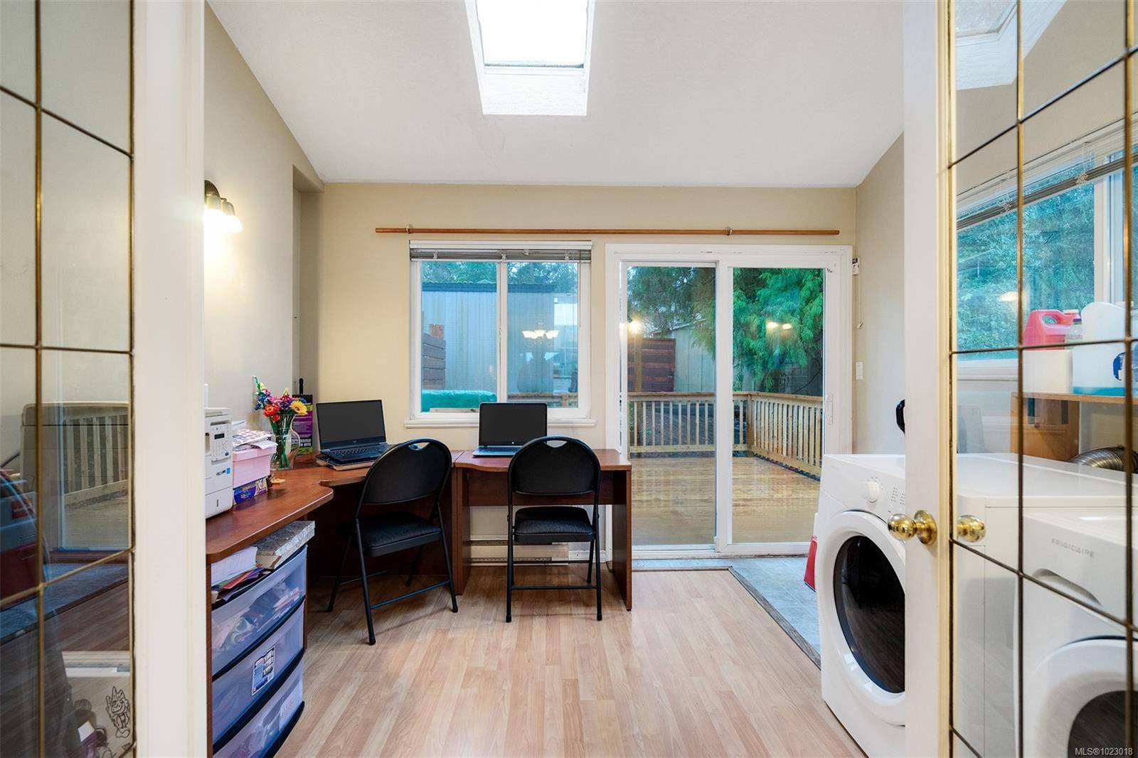 Langford, BC V9B 4T2,1083/1085 Jenkins Ave